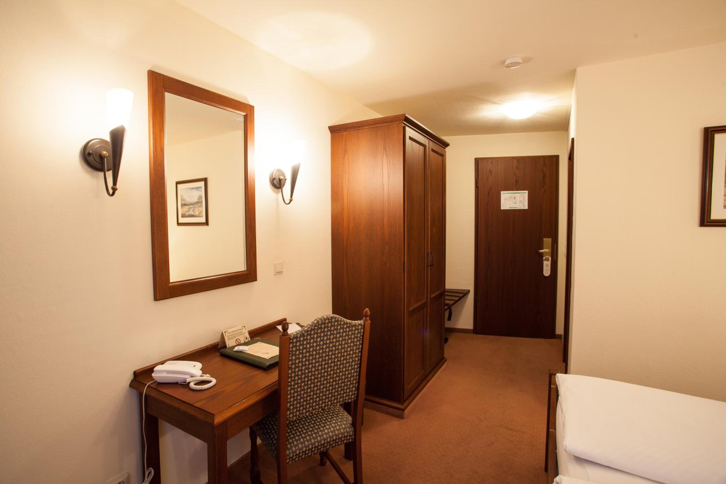 Single Room photo 3