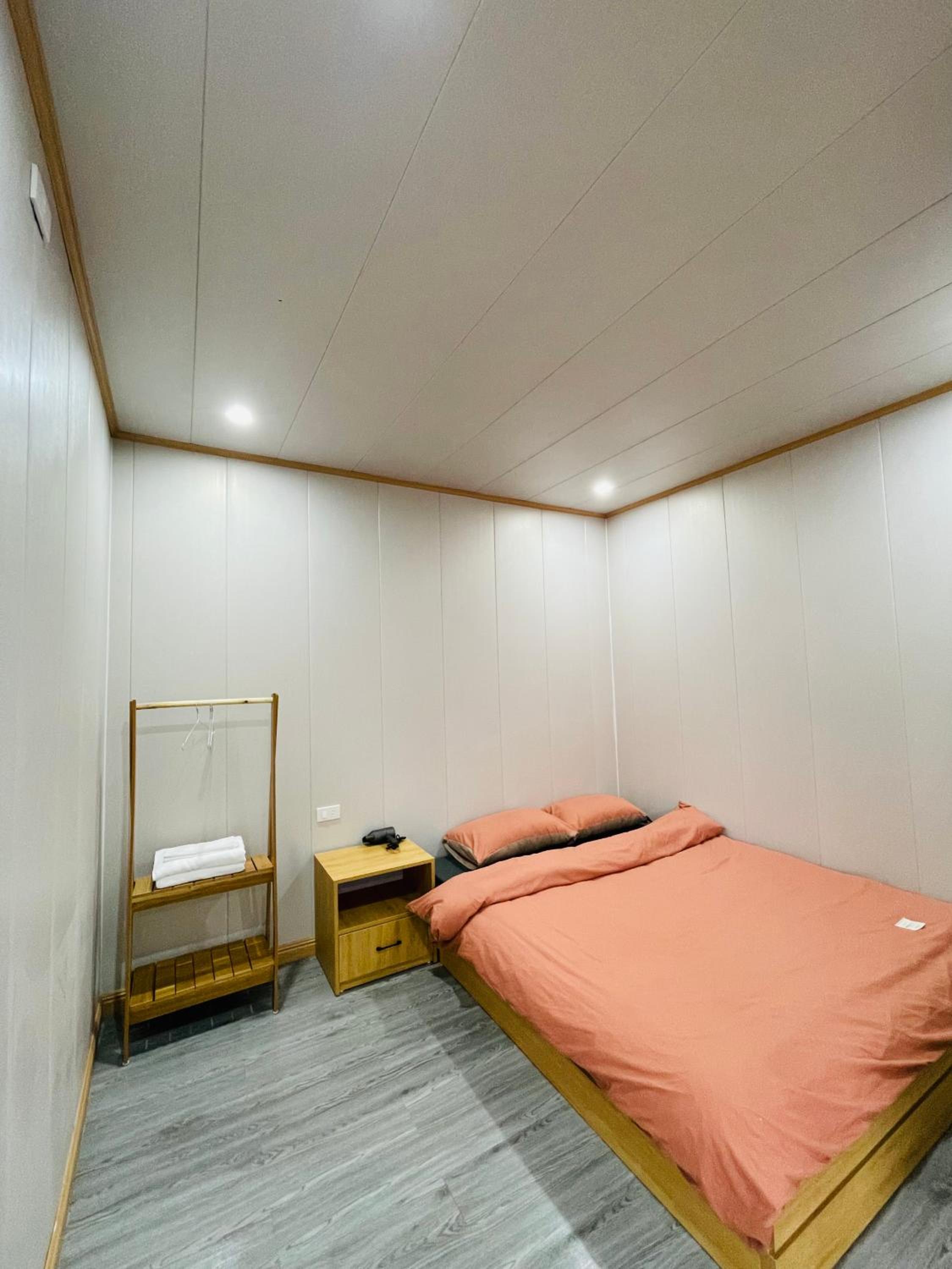 Standard King Room photo 3