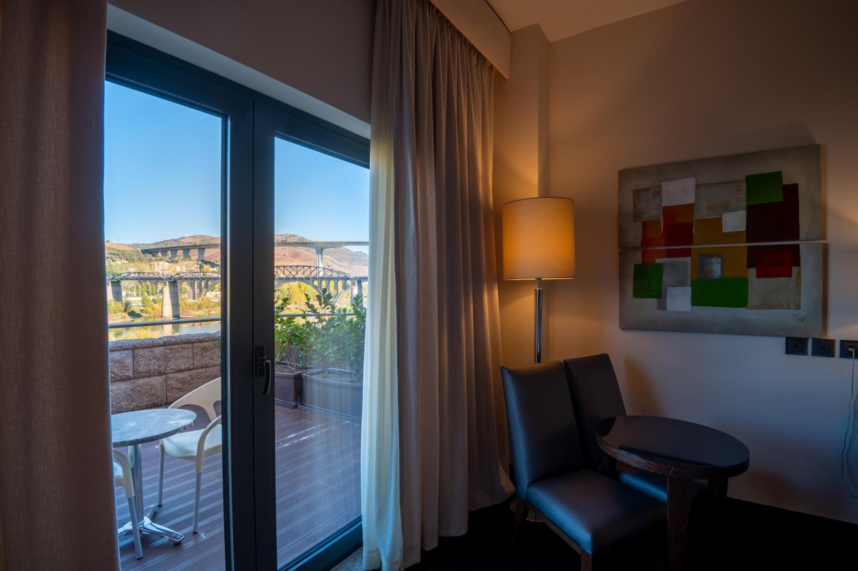 Twin Room with River View - Photo 6