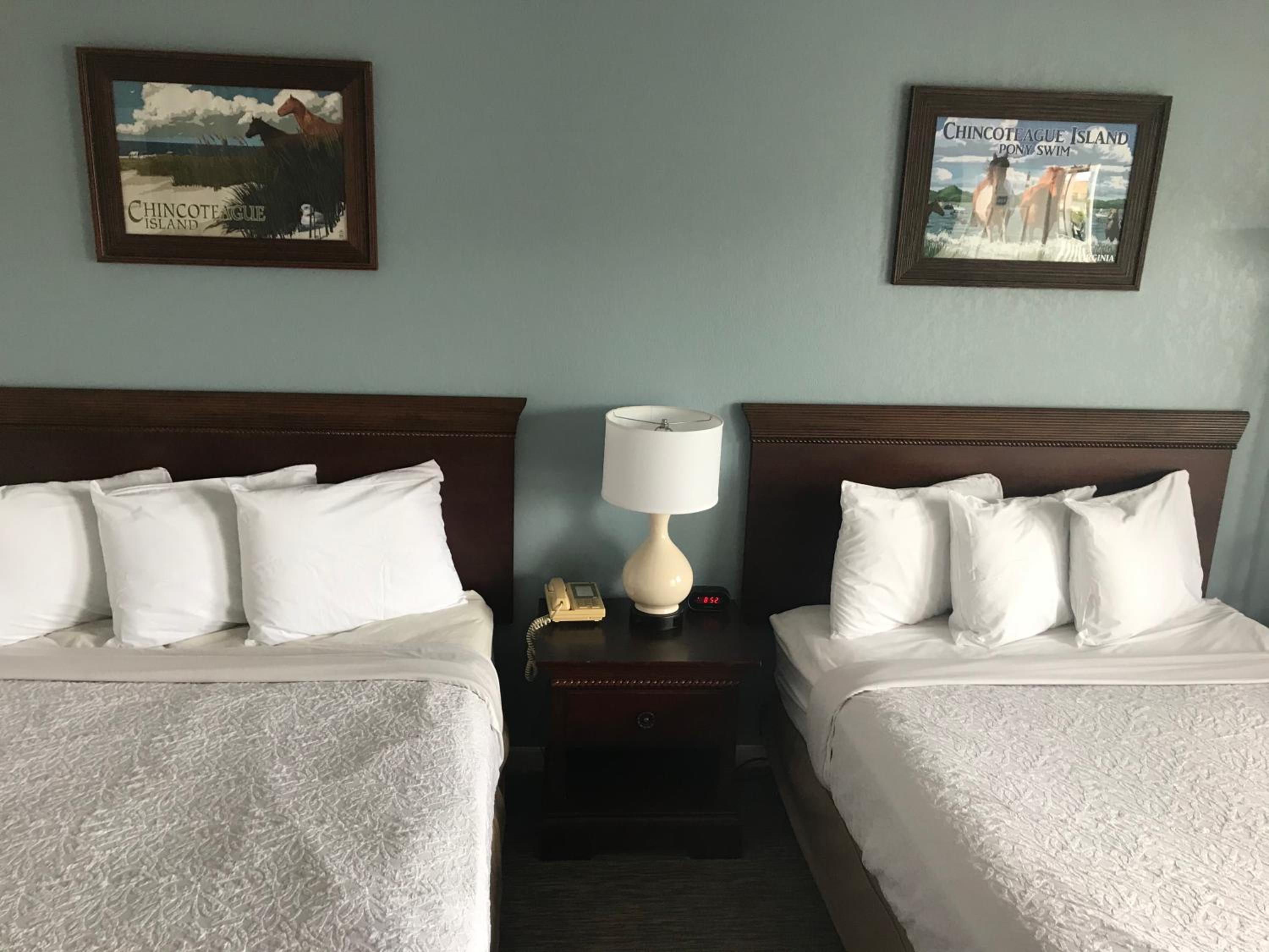 Deluxe Queen Room with Two Queen Beds - Non-Smoking photo 1