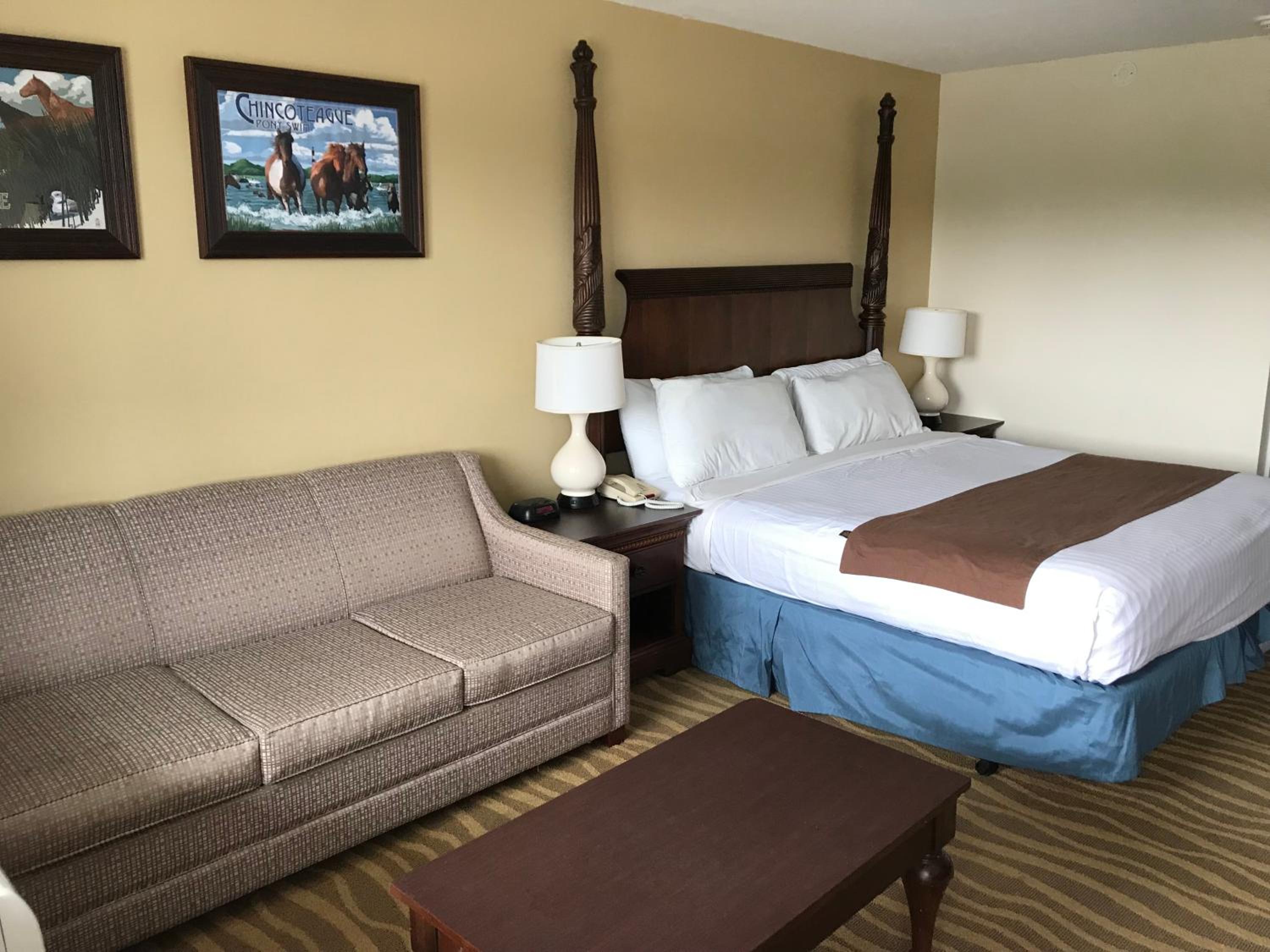 Deluxe King Room - Non-Smoking photo 1