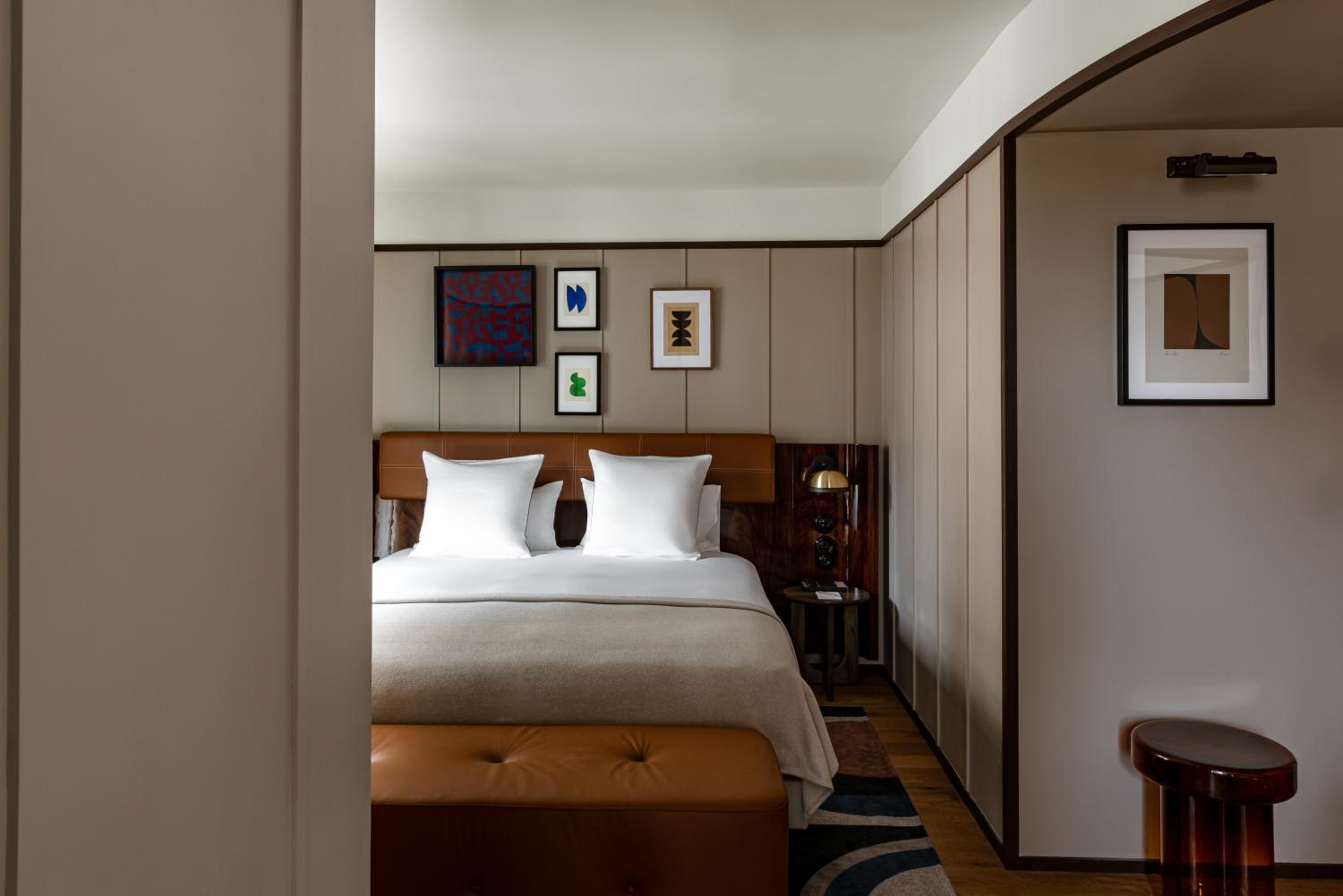 Corner Junior Suite thumbnail 6
