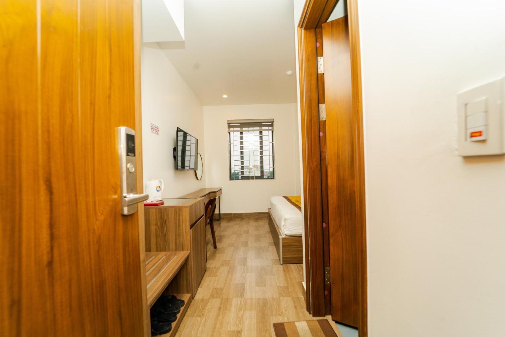 Deluxe King Suite photo 3