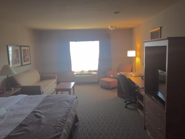 Standard King Room photo 3
