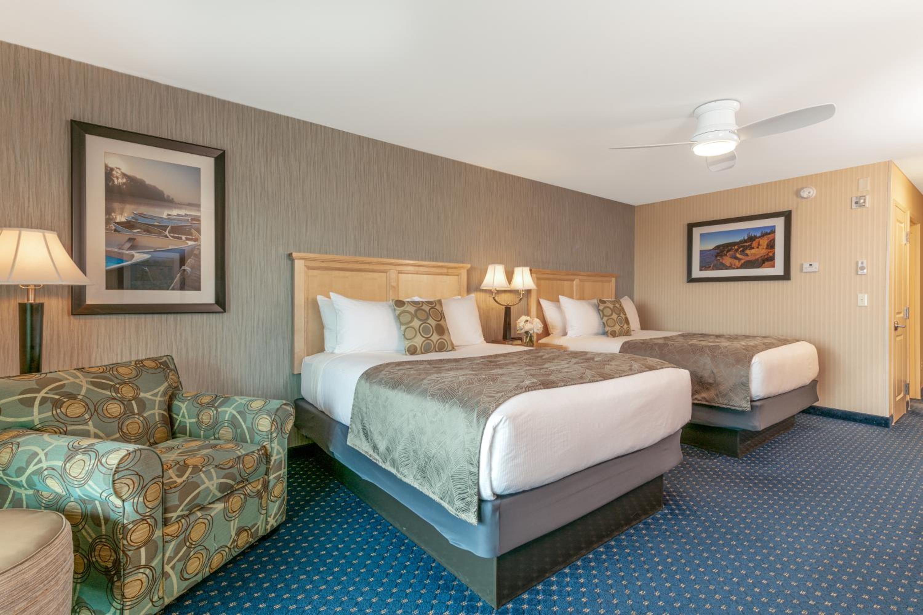 Atlantic View Queen Room with Two Queen Beds with Balcony photo 2