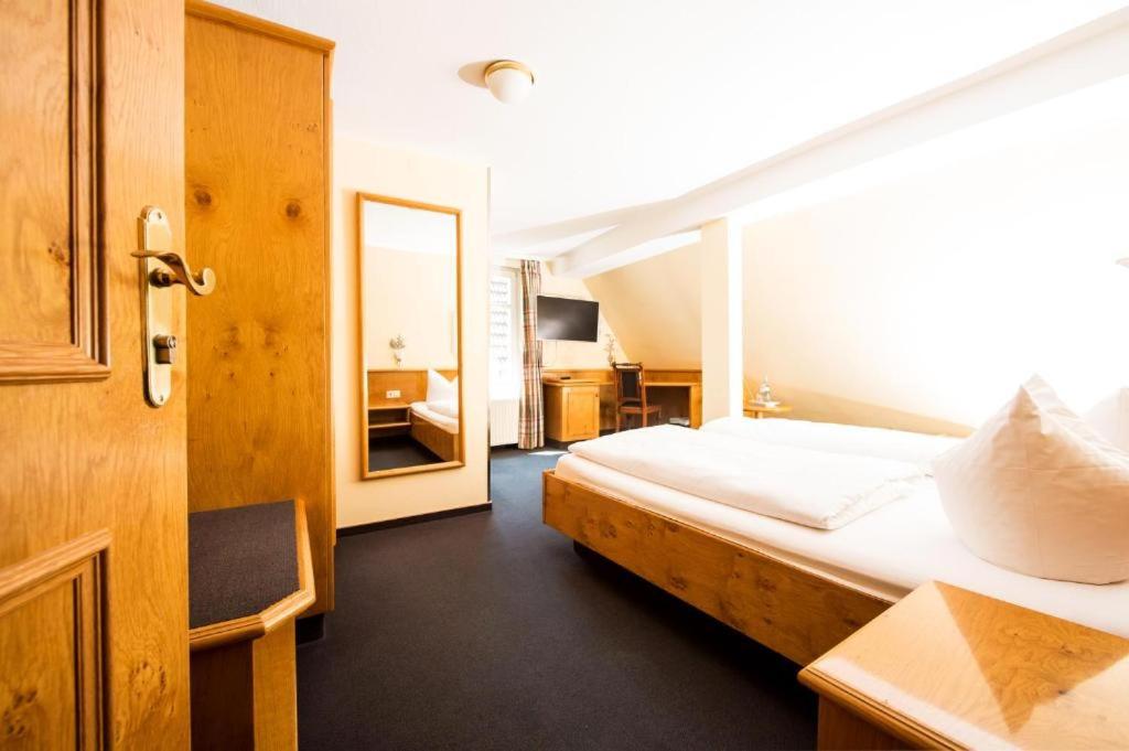 Standard Double Room - Photo 3