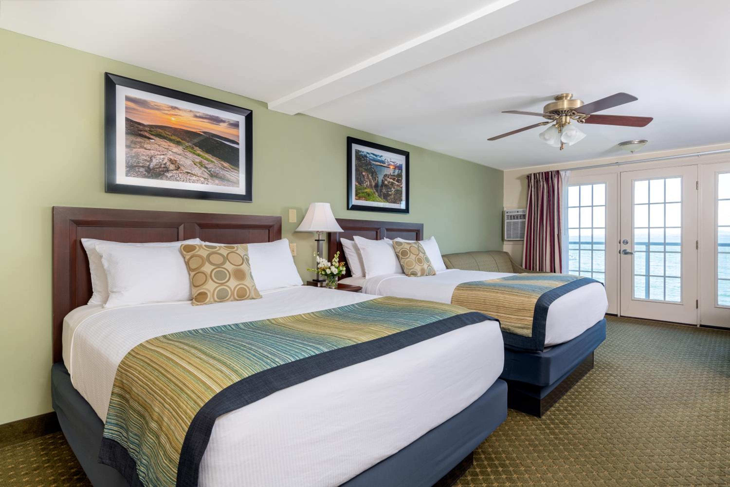 Oceanside Queen Room with Two Queen Beds with Balcony