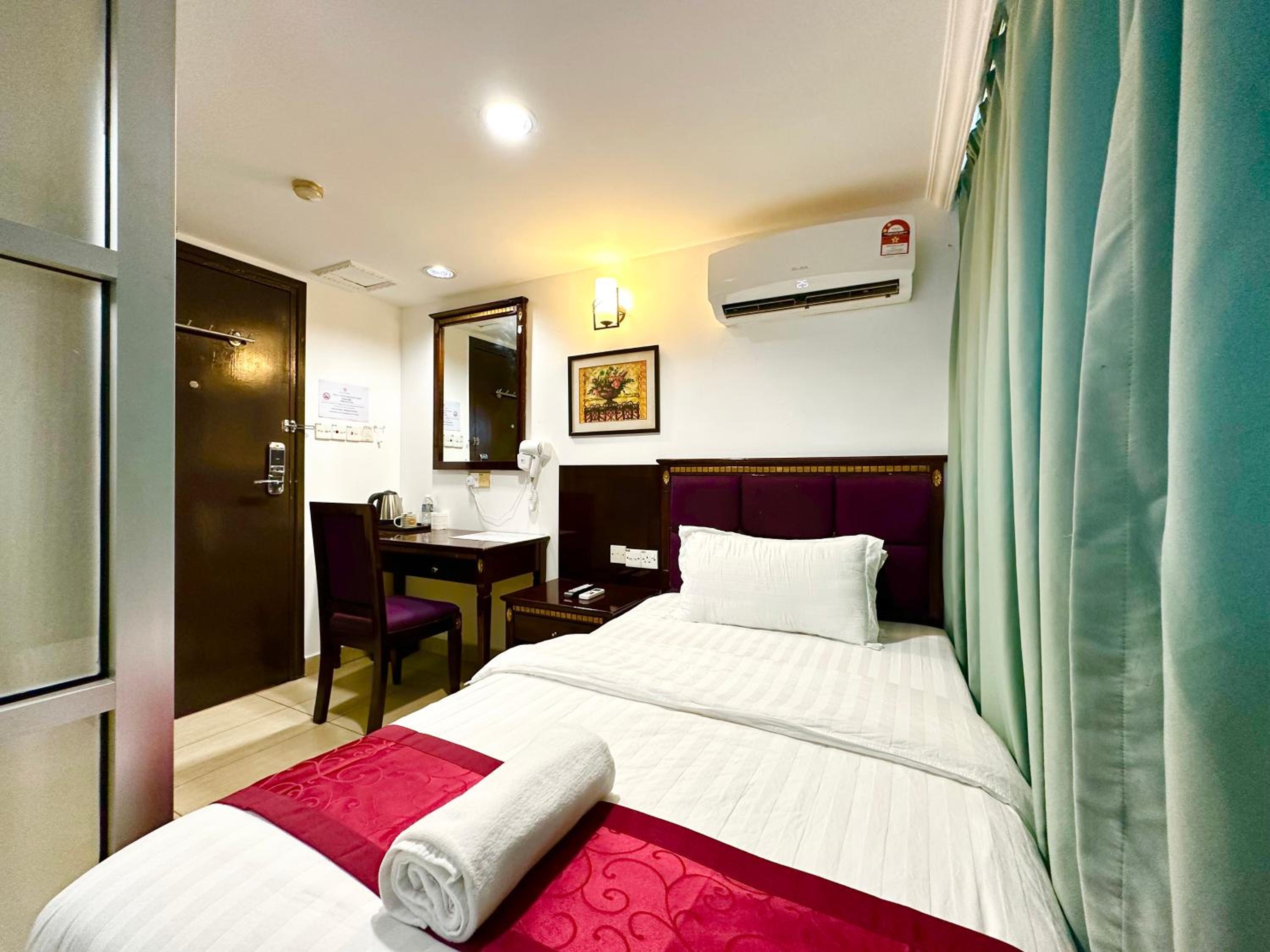 Deluxe Single Room