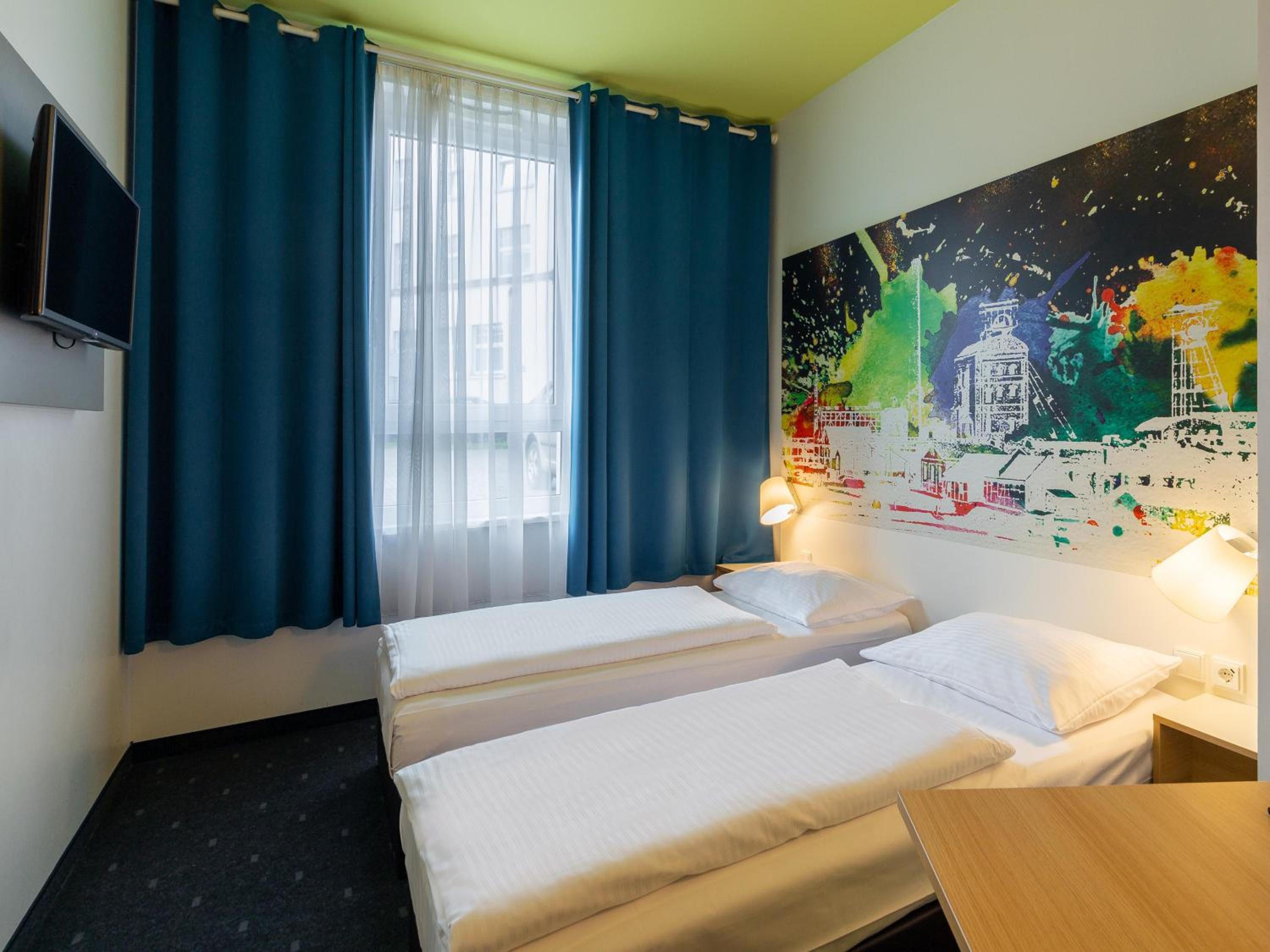 Twin Room - Photo 1