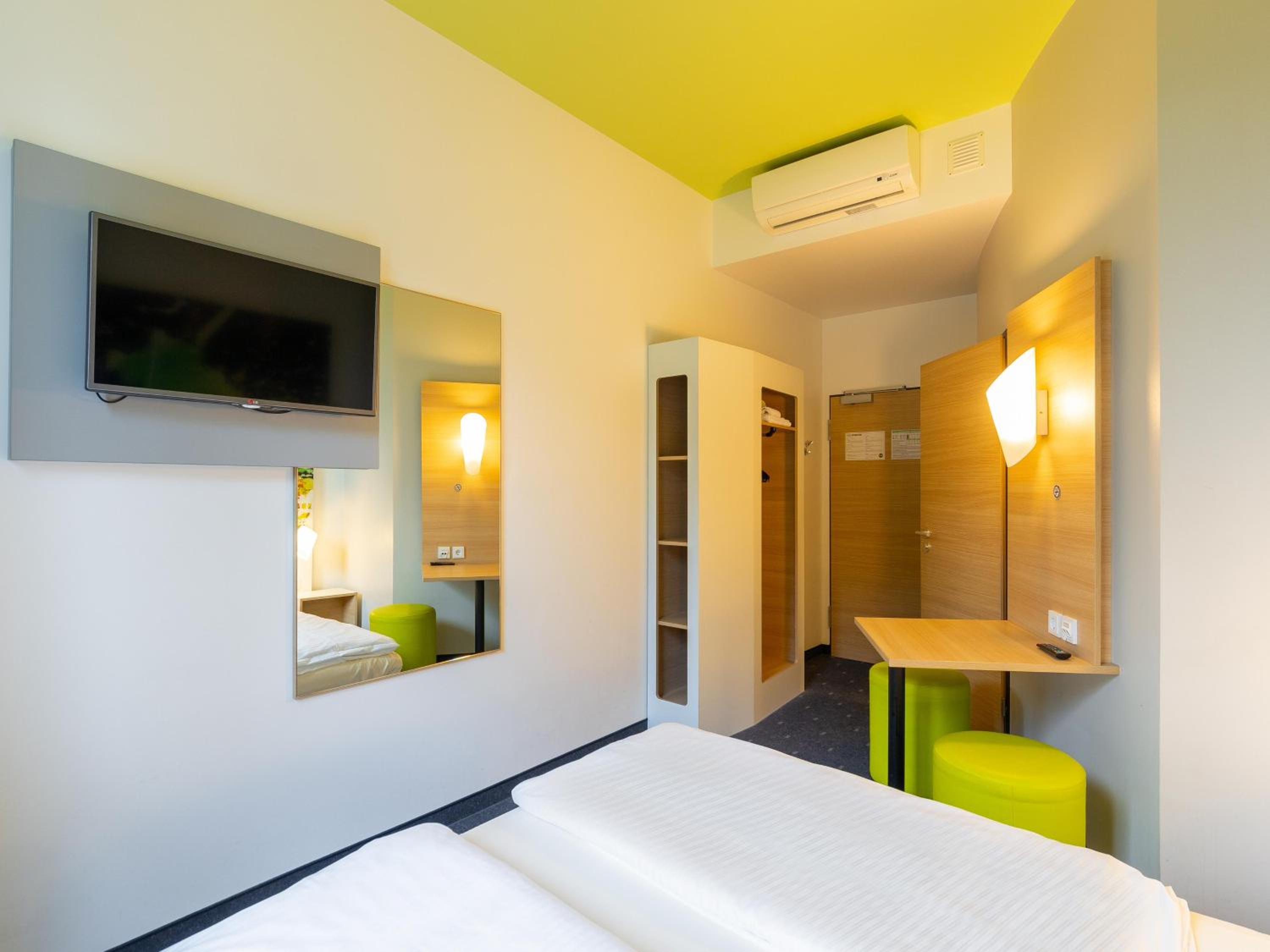 Double Room - Photo 3