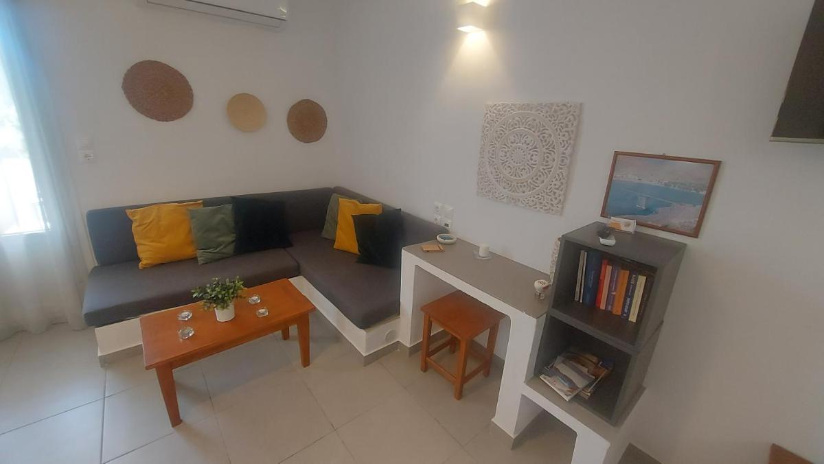 Studio Apartment - Photo 22