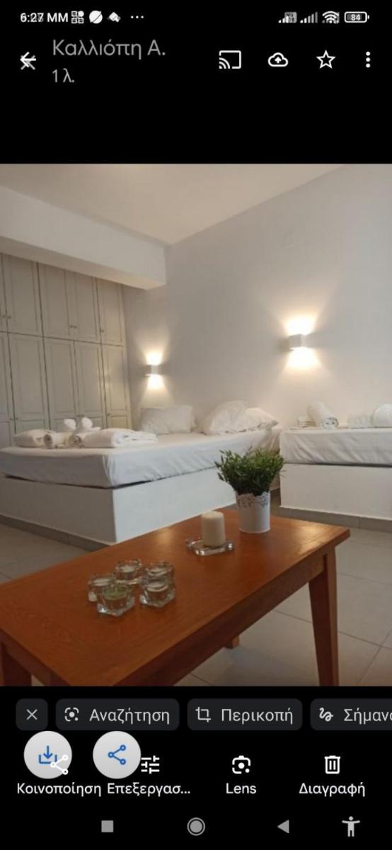 Studio Apartment - Photo 23