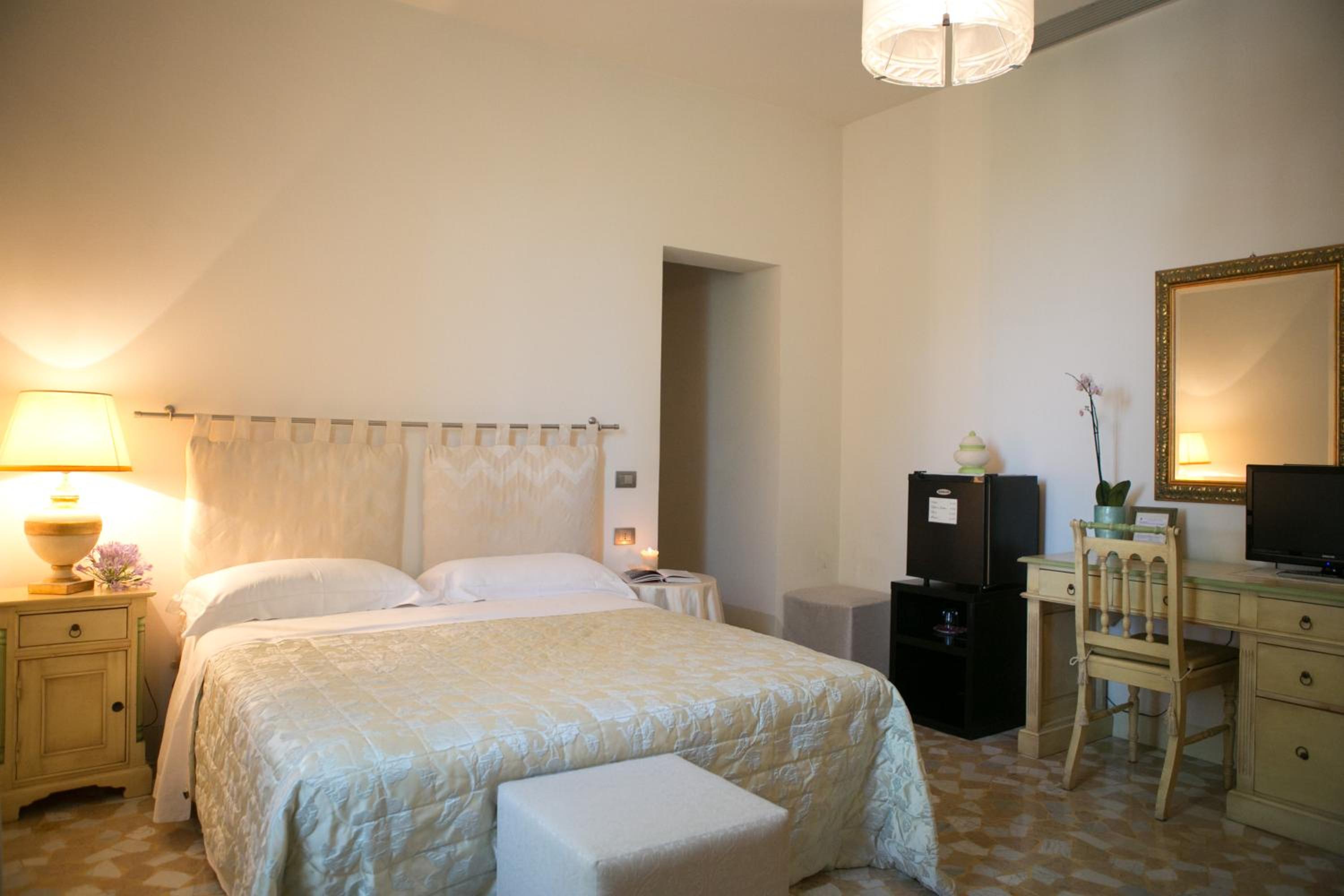 Double Room with Balcony photo 1
