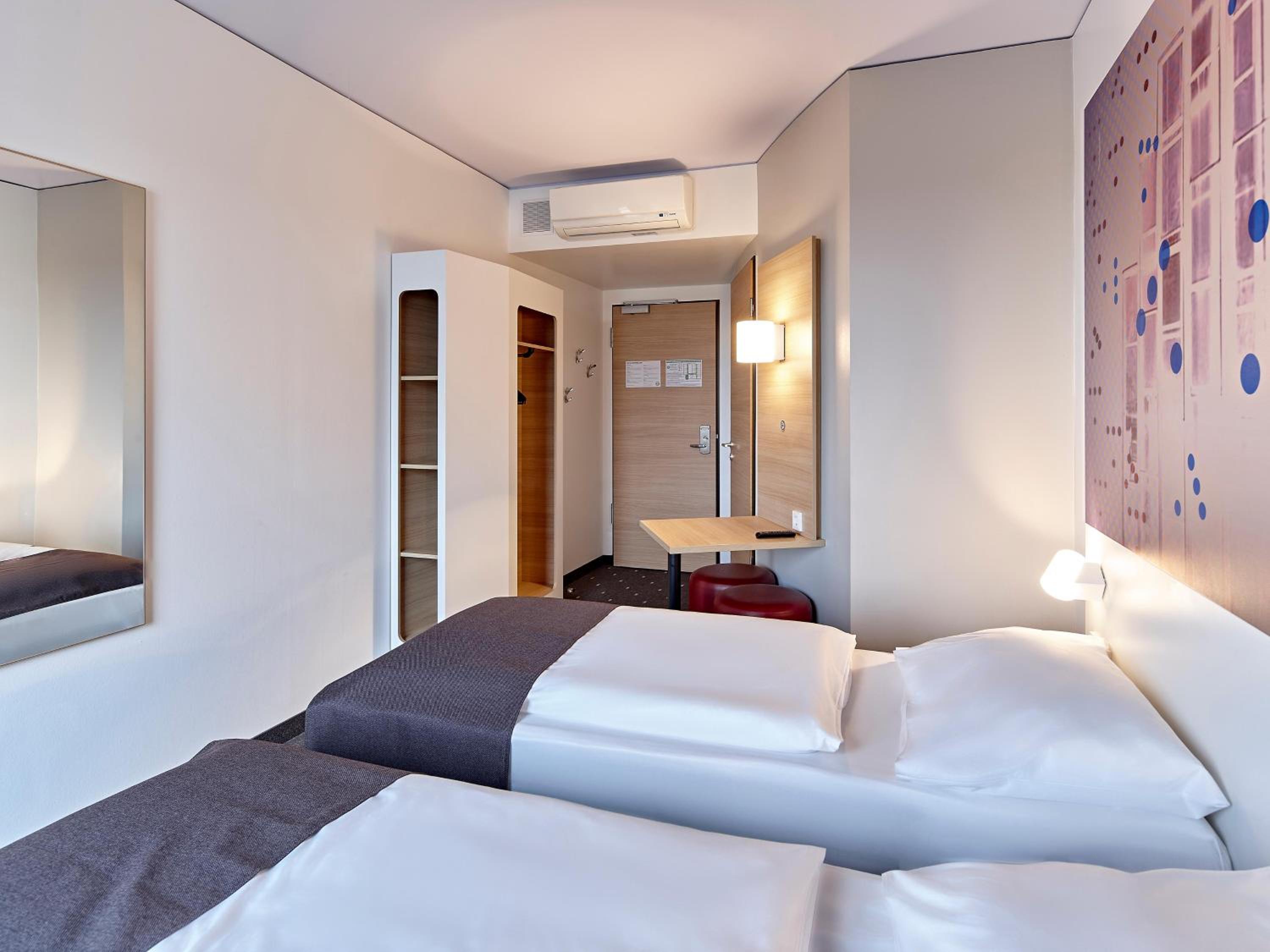 Twin Room - Photo 4