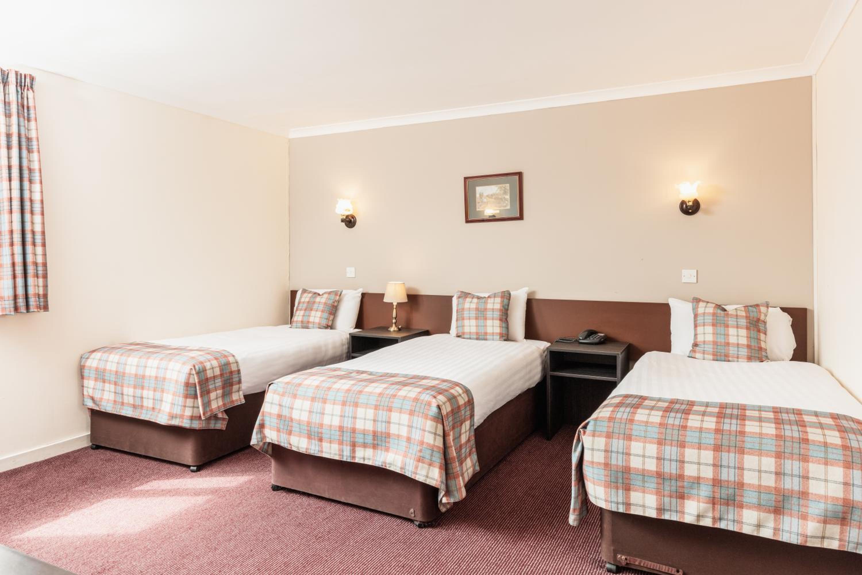 Triple Room - Photo 1