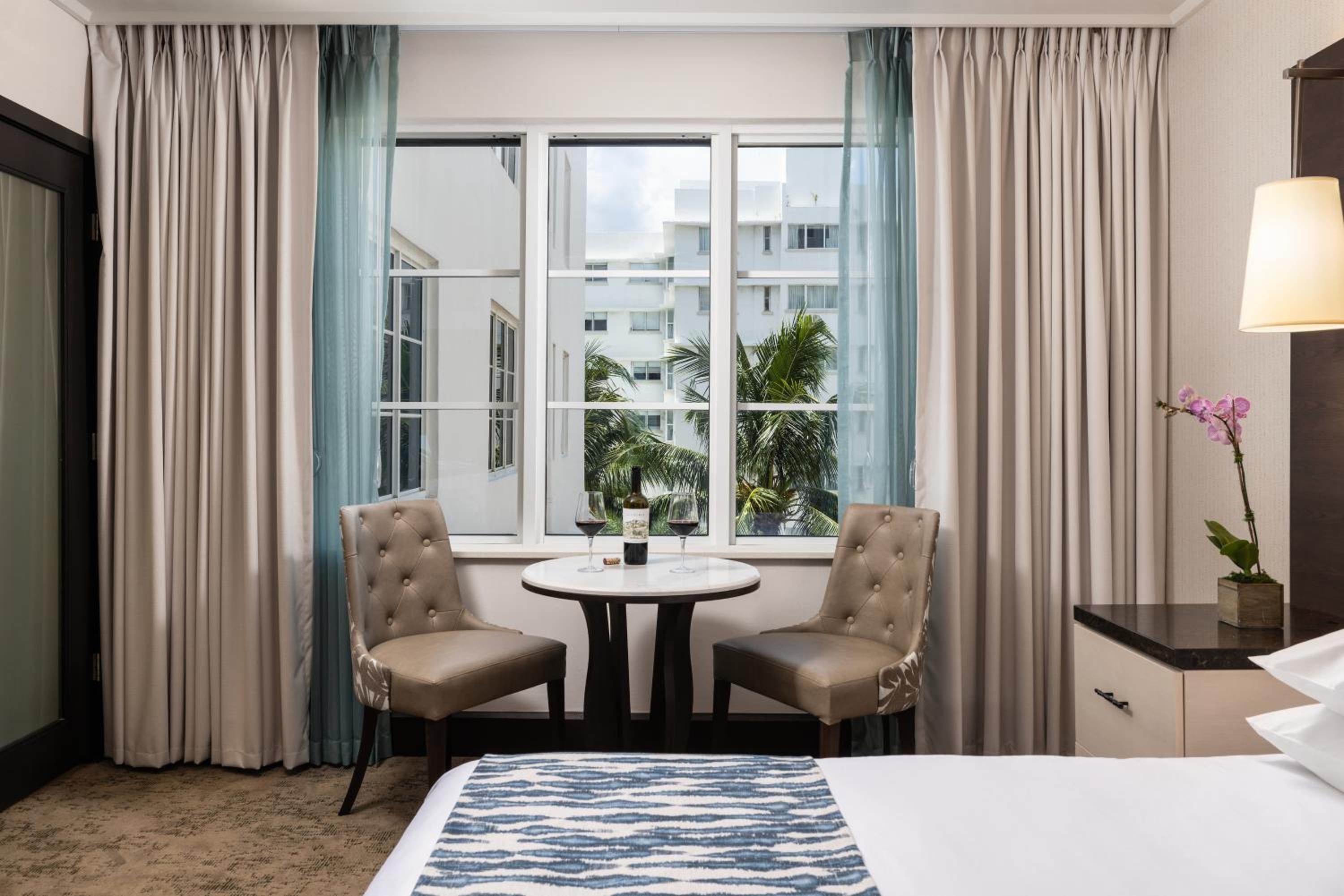 Accessible 1 King Bed