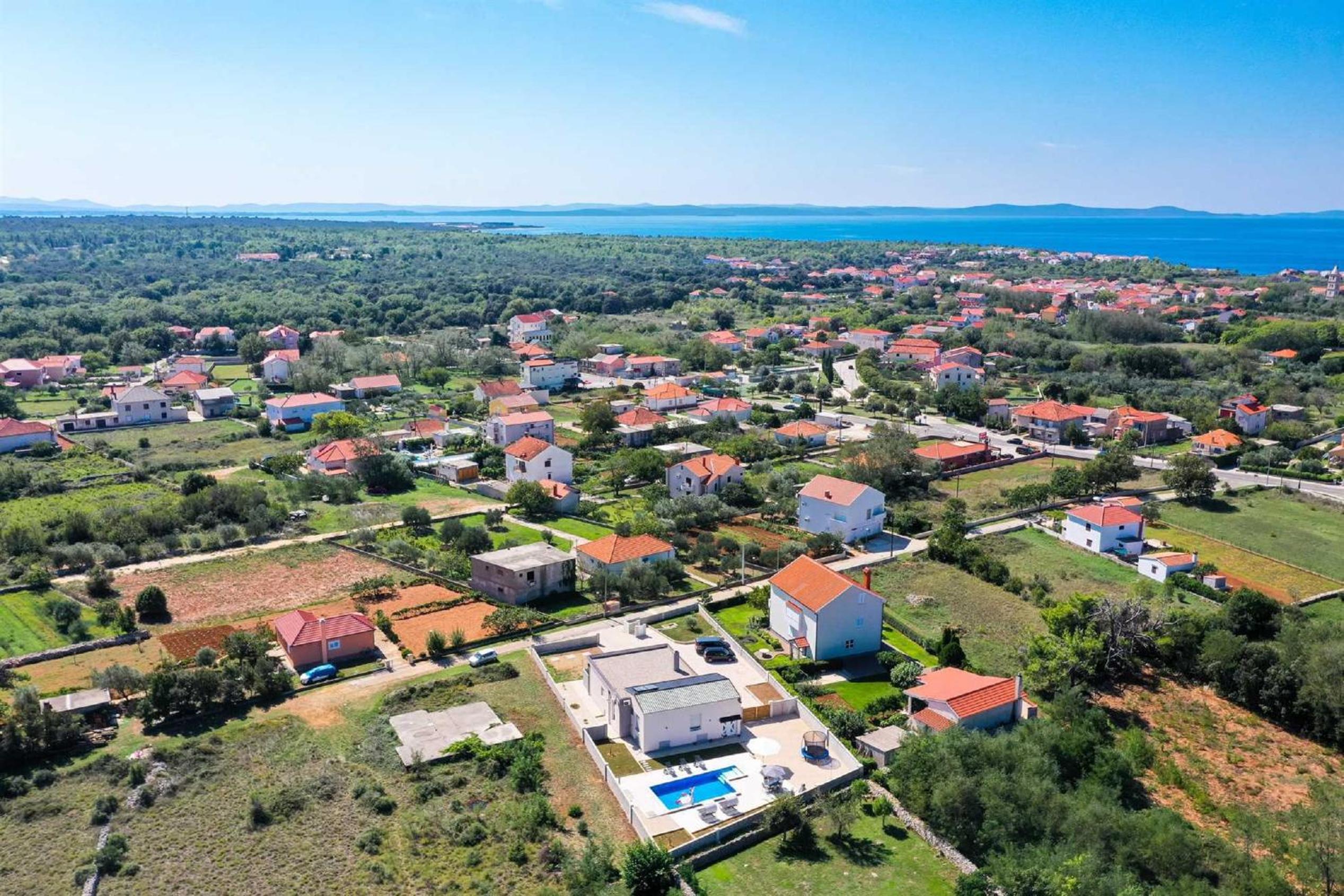 Three-Bedroom Villa photo 2