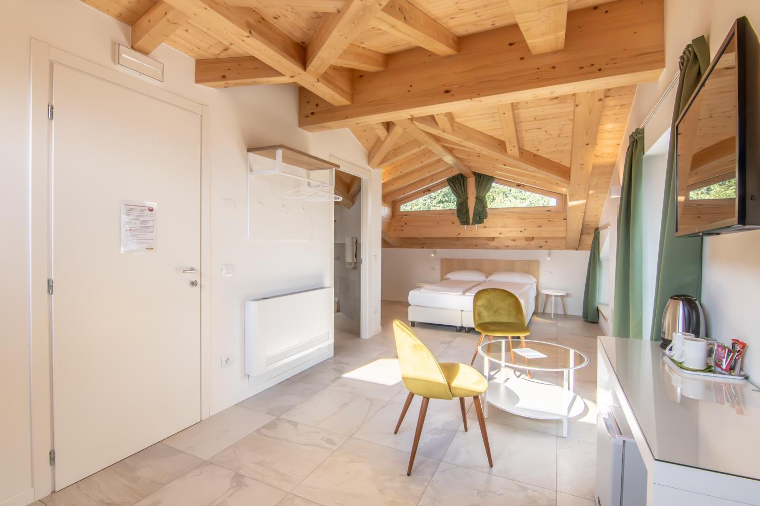 Twin Room with Lake View