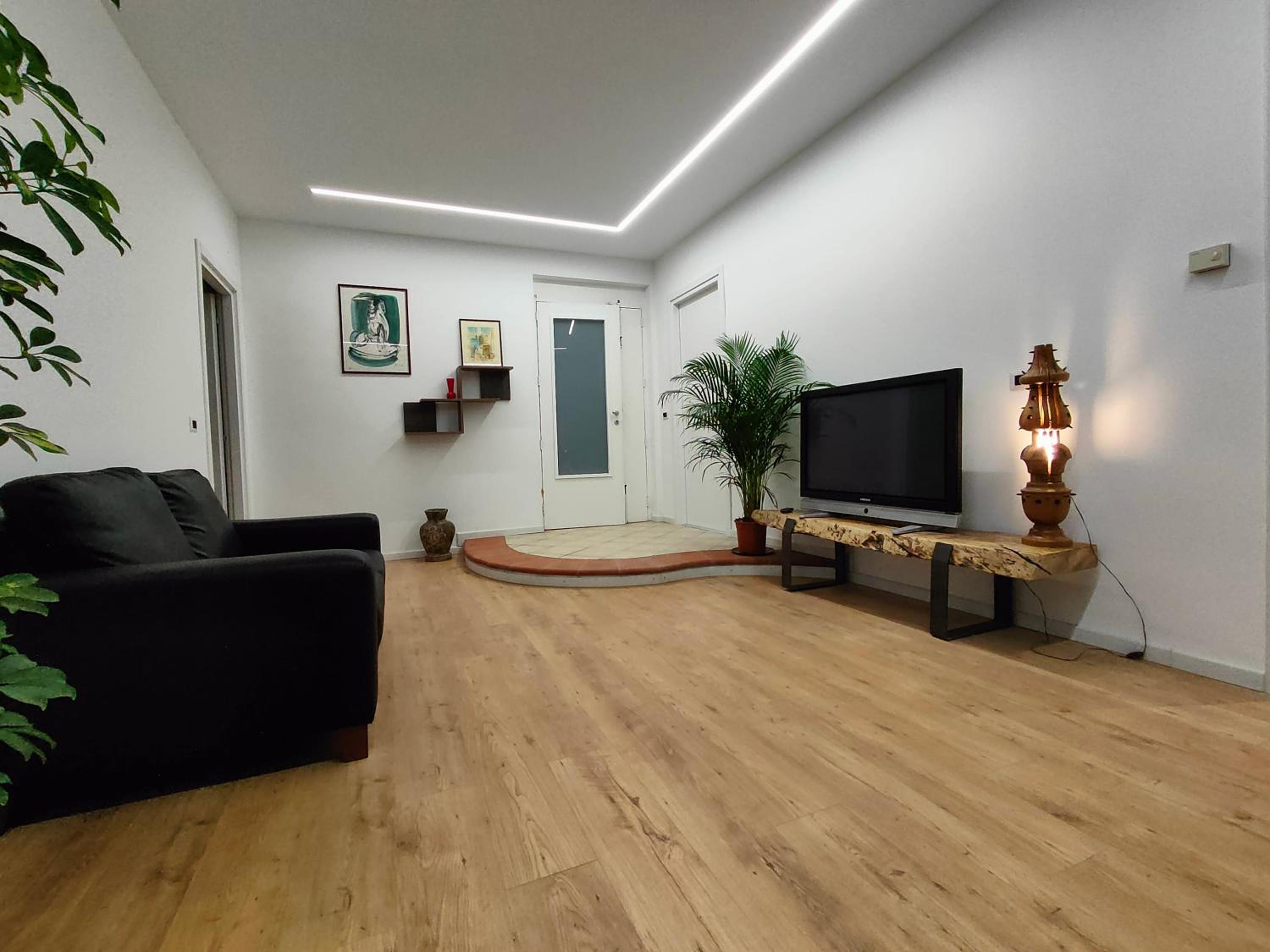 Three-Bedroom Villa photo 2