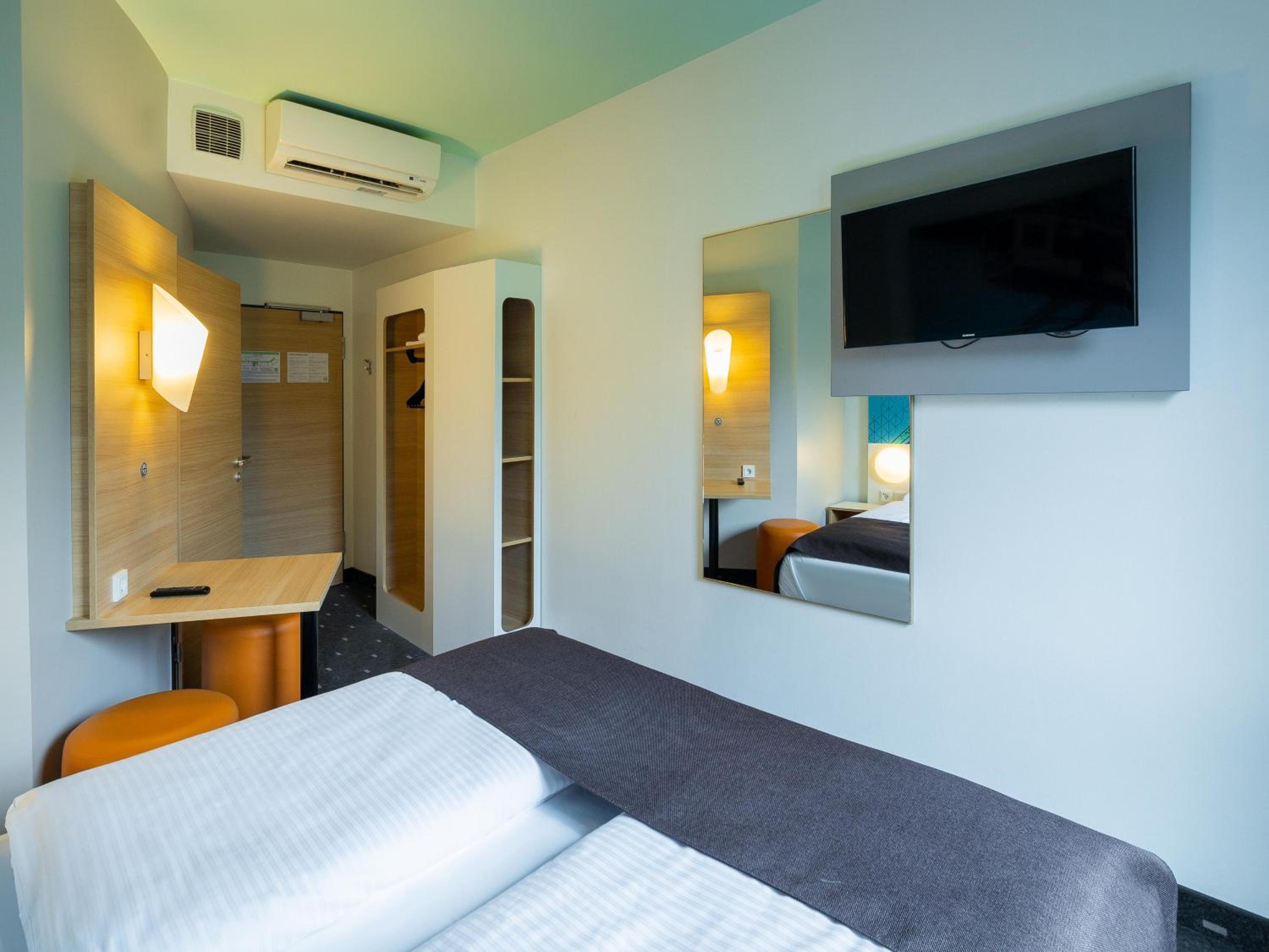 Double Room - Photo 2