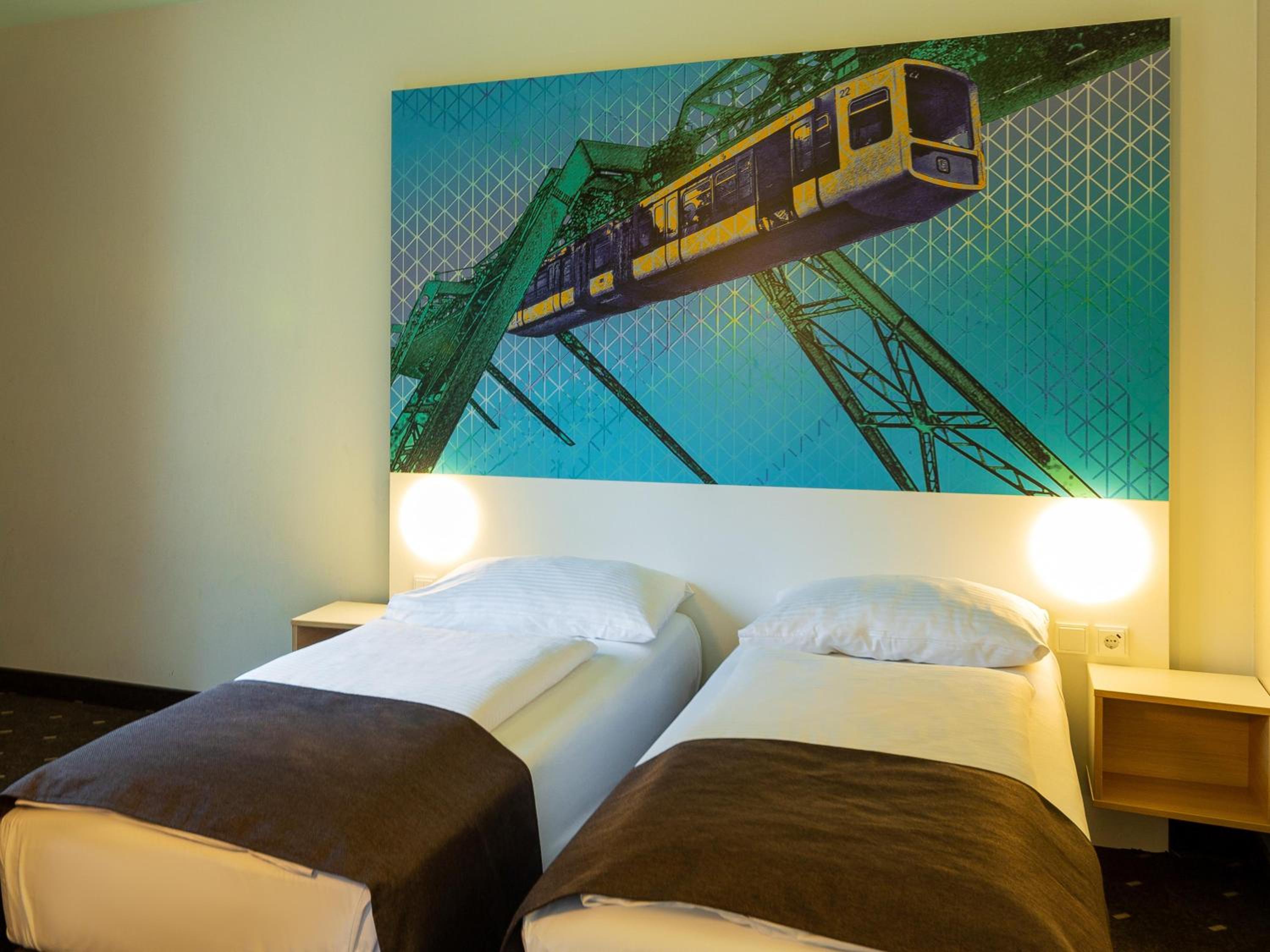 Twin Room - Photo 3