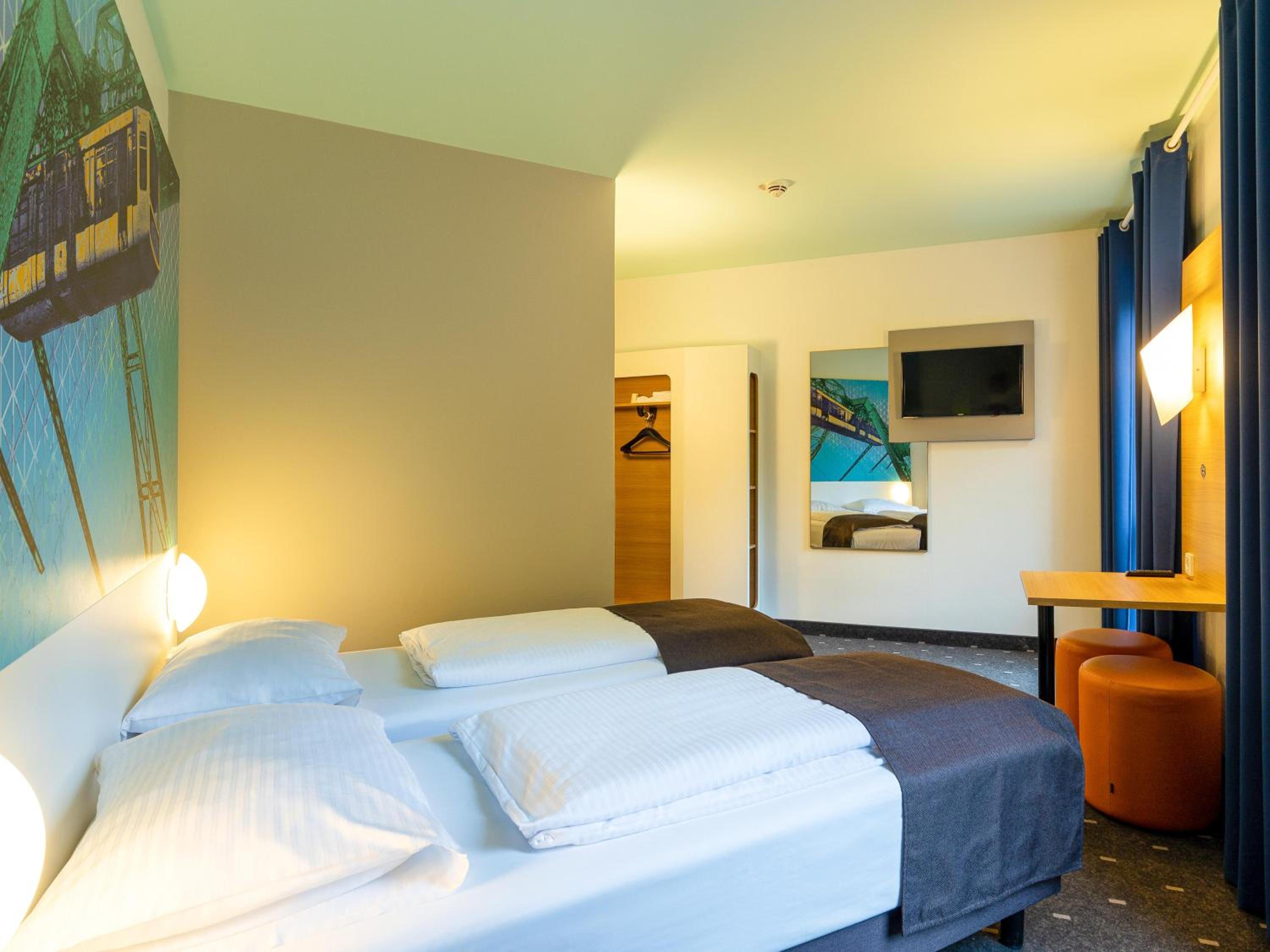Twin Room - Photo 2