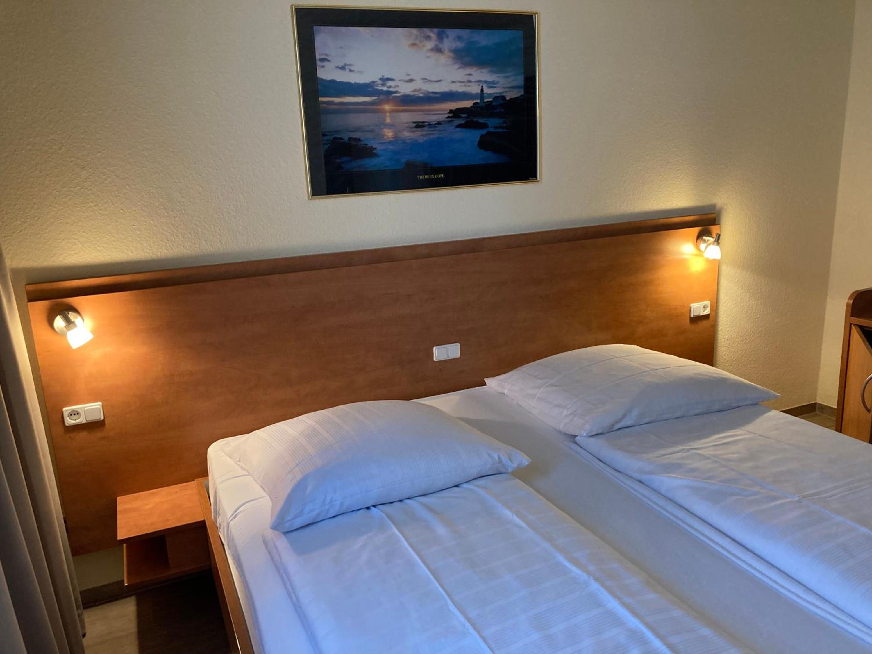 Double Room - Photo 2