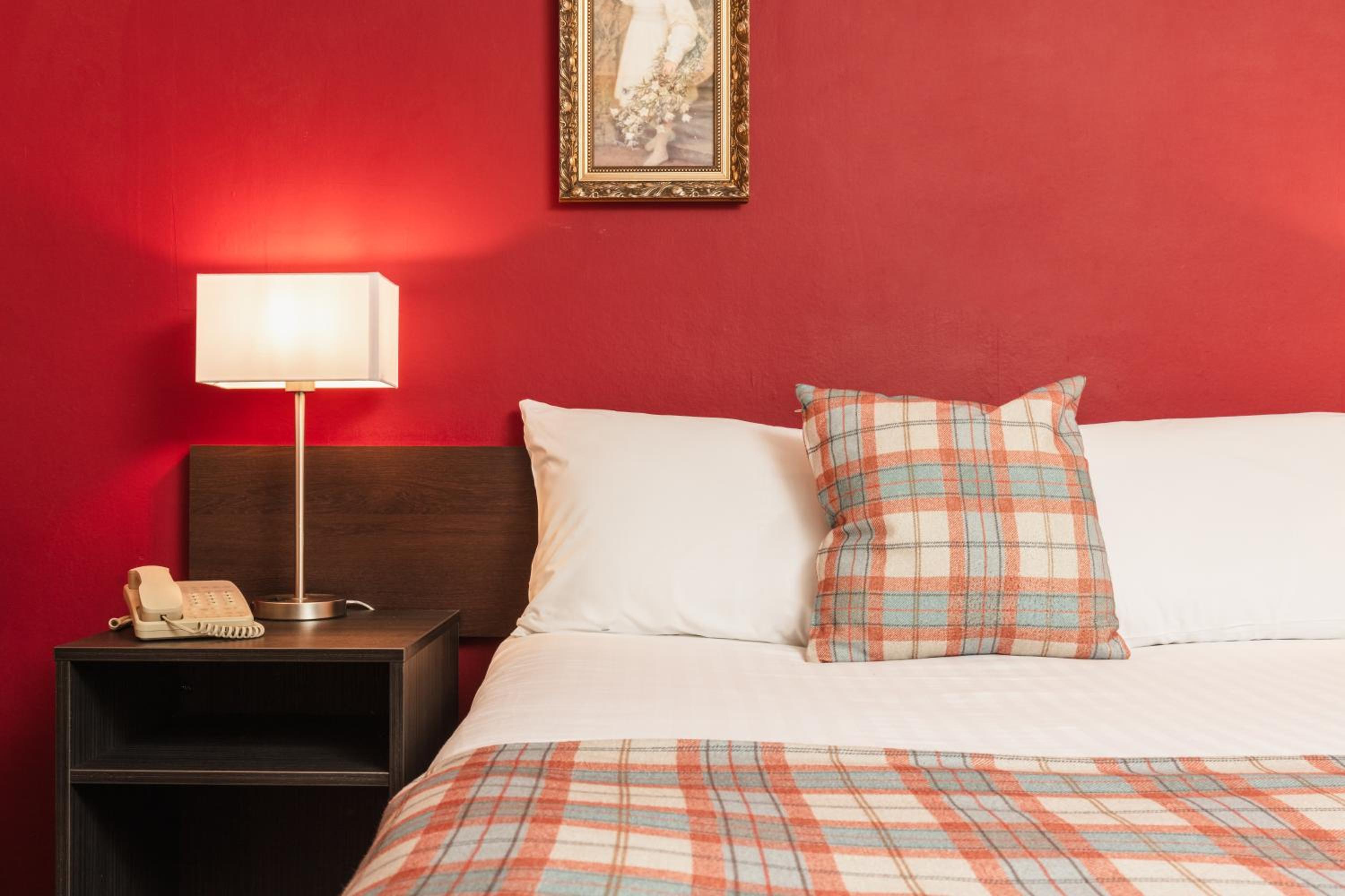 Small Double Room - Photo 4