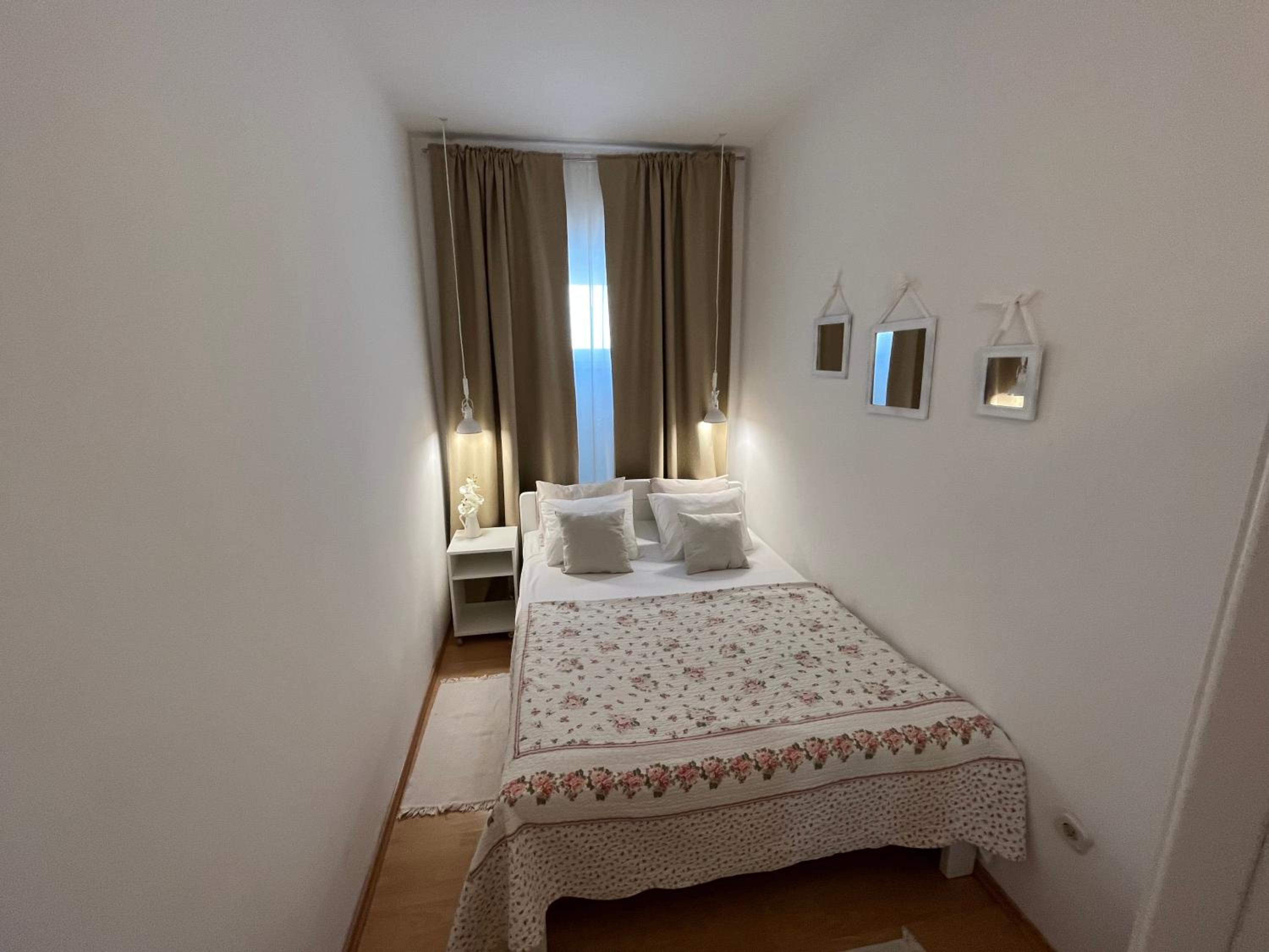 Apartment with Terrace photo 2