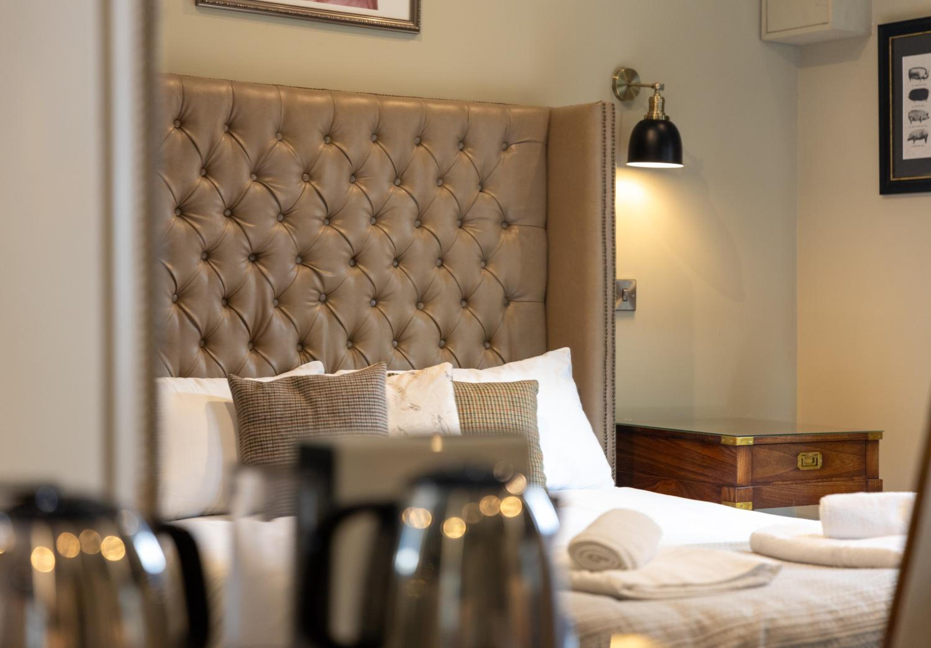 Deluxe Double Room (The Piggeries) (No Pets) - Photo 8