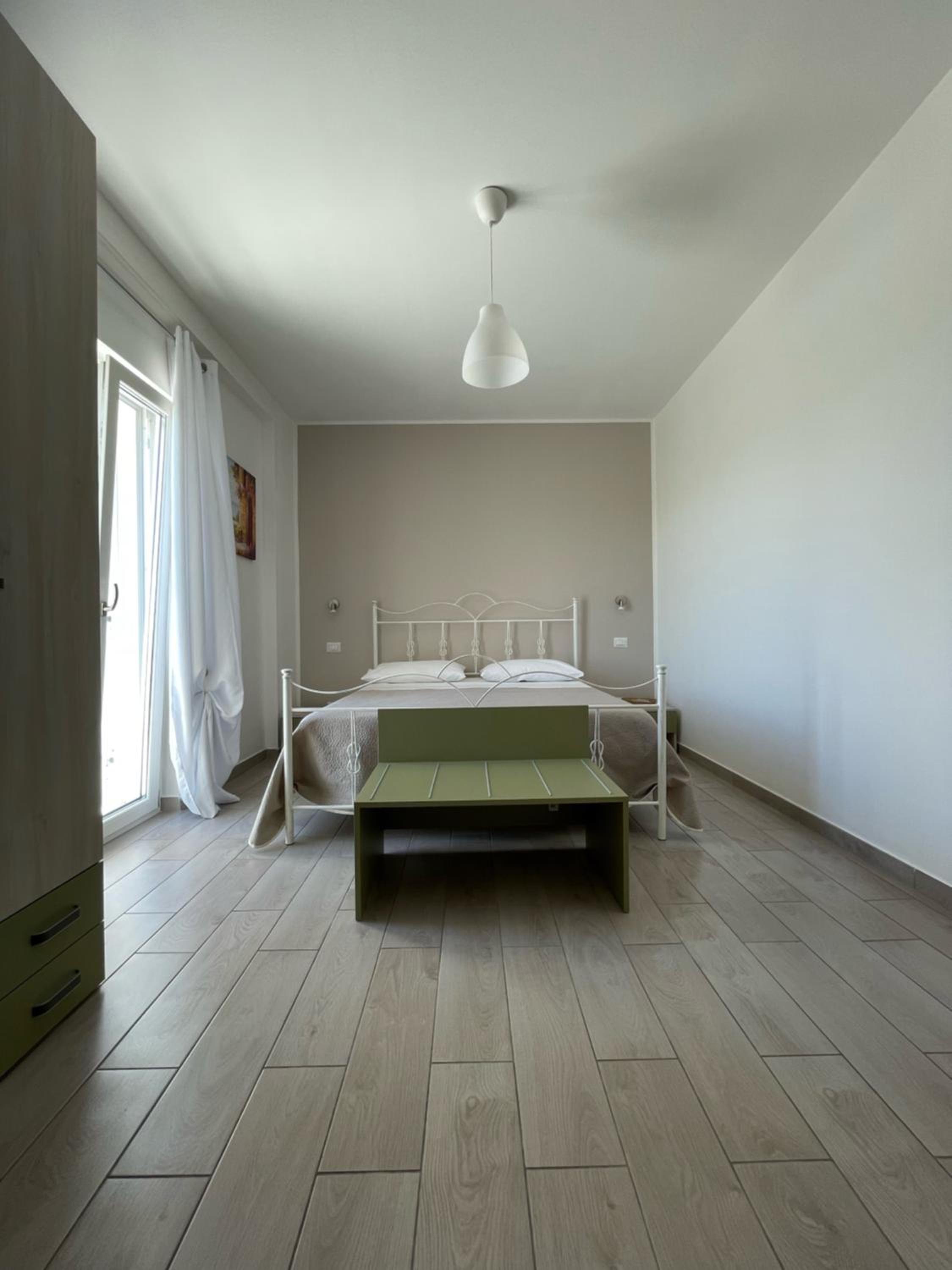 Large Double Room photo 2