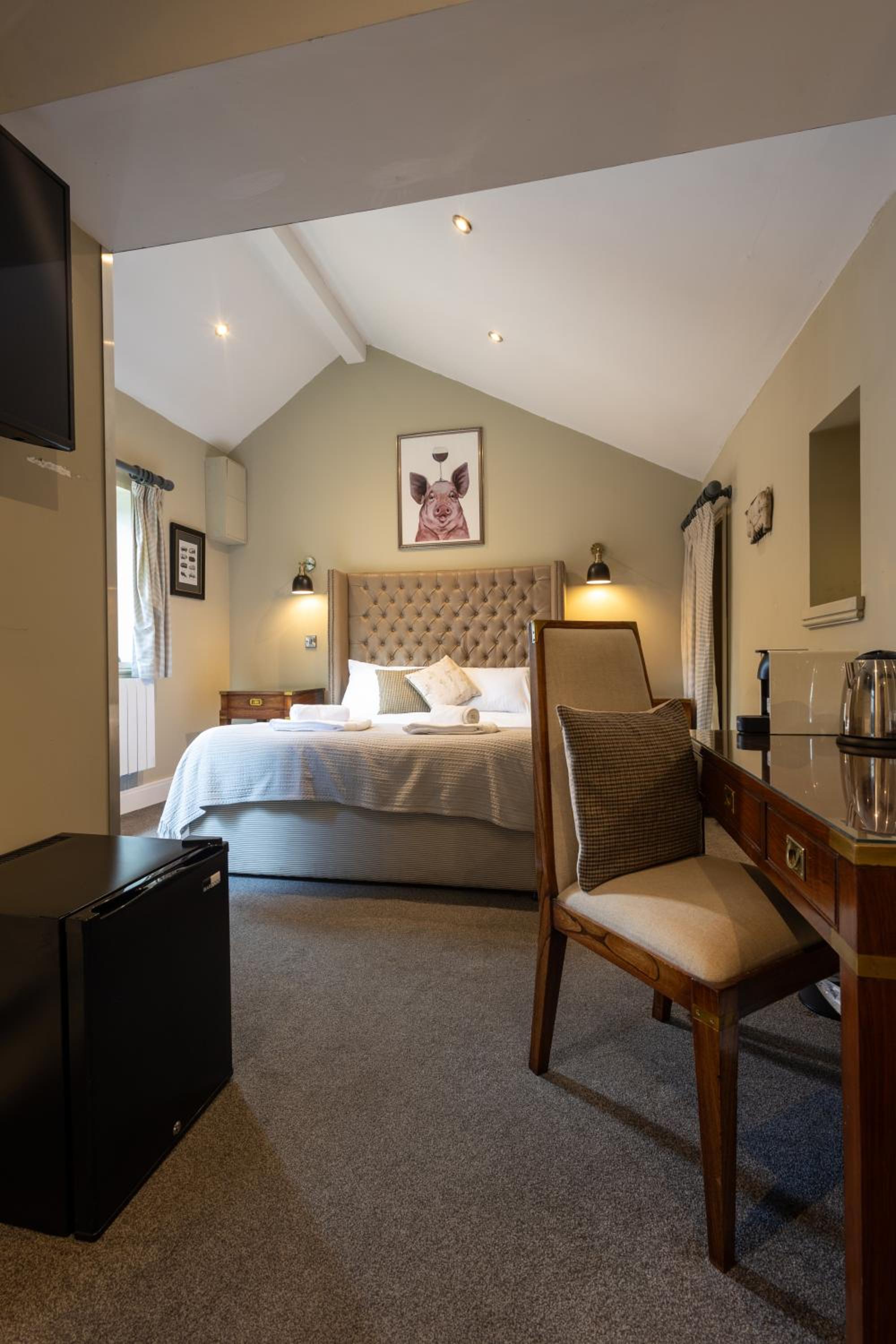Deluxe Double Room (The Piggeries) (No Pets) - Photo 2
