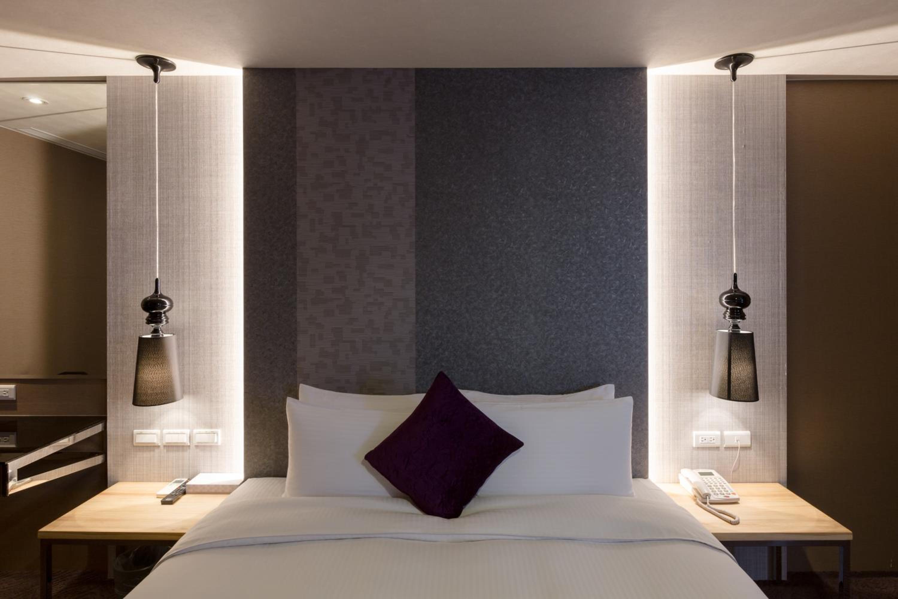 Deluxe Double Room with Bath photo 3
