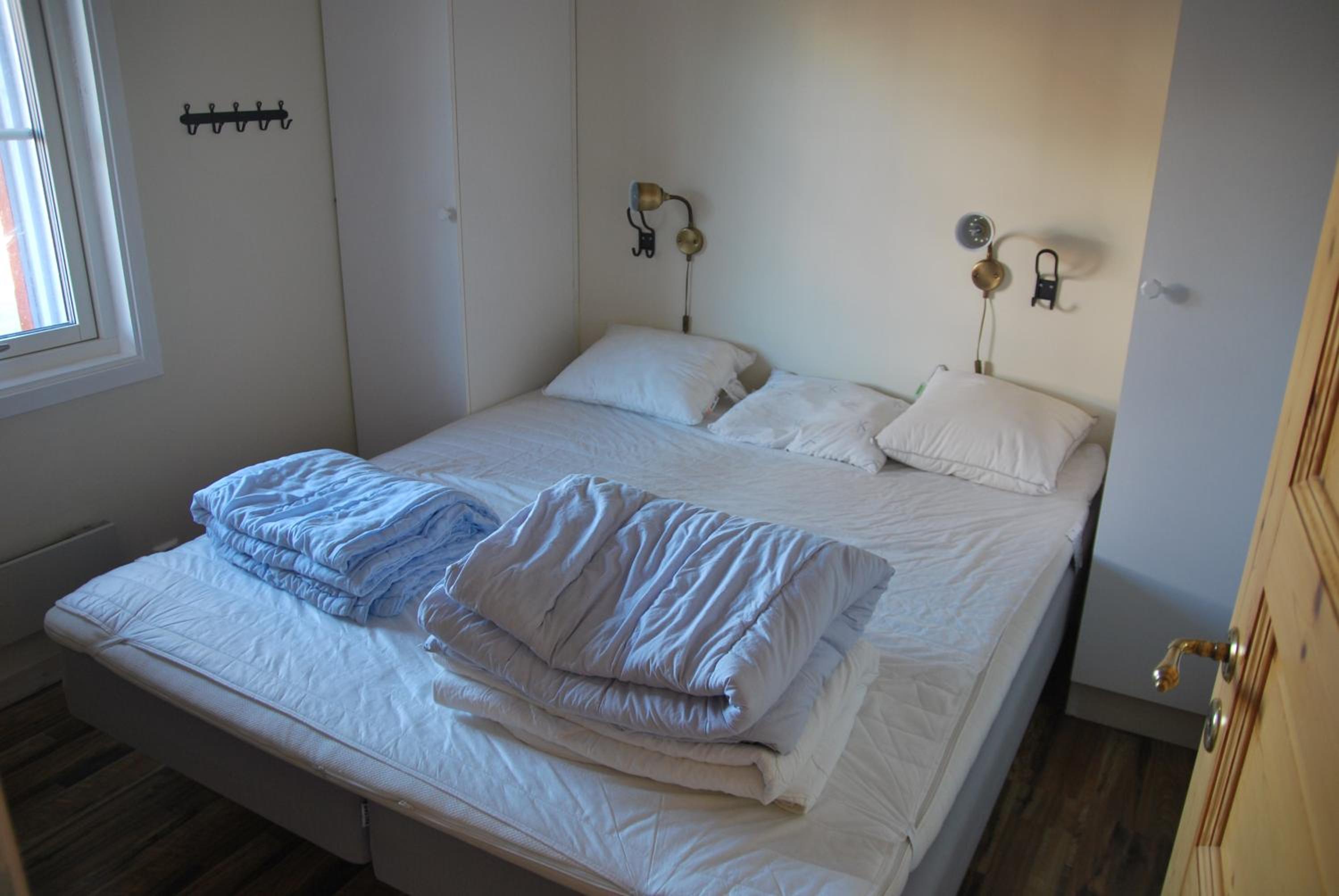 Three-Bedroom Apartment photo 1