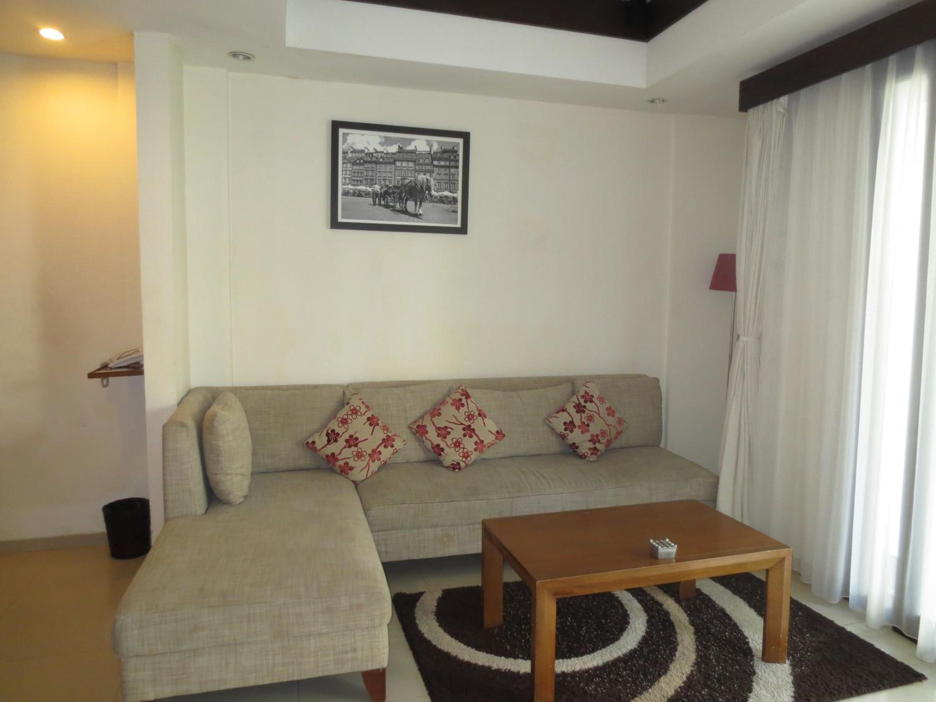 Two-Bedroom Apartment - Photo 4