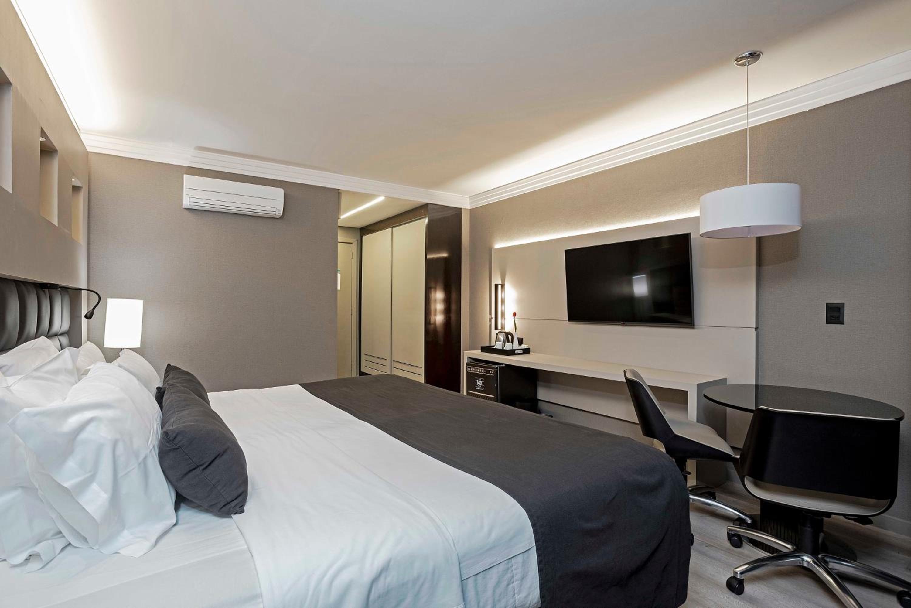 Deluxe Double Room - Photo 1