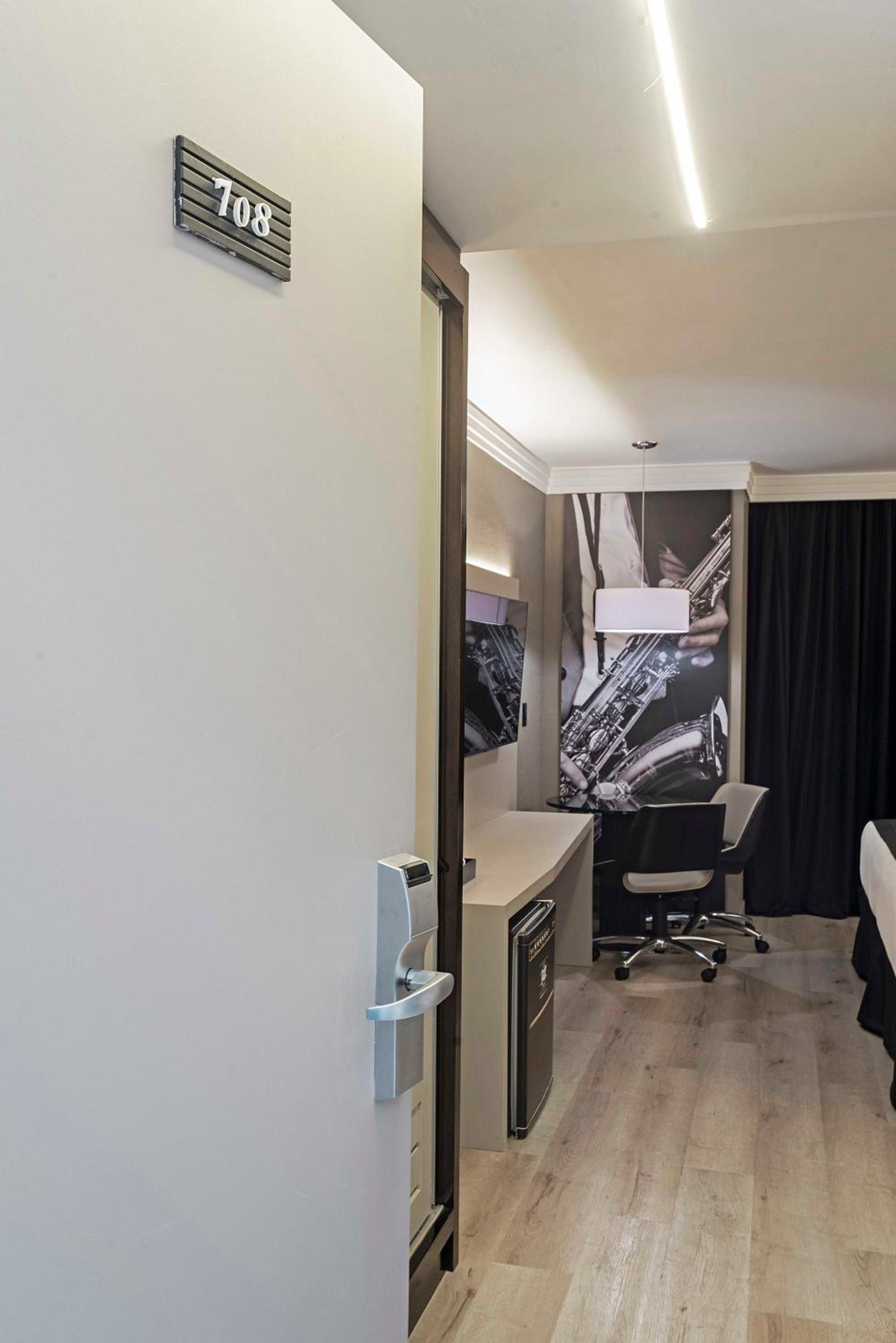 Deluxe Double Room - Photo 5