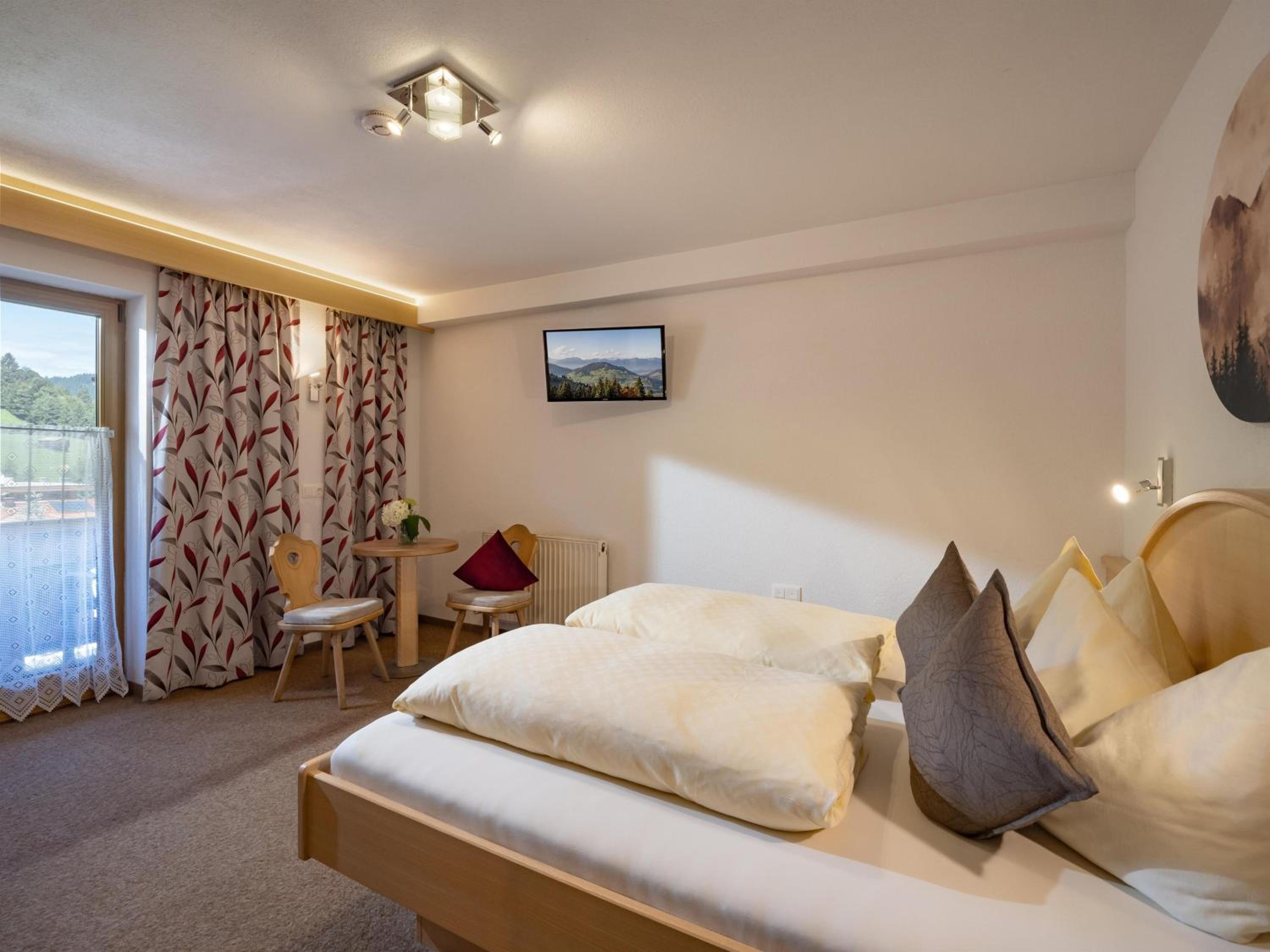 Two-Bedroom Apartment with Shower  photo 1