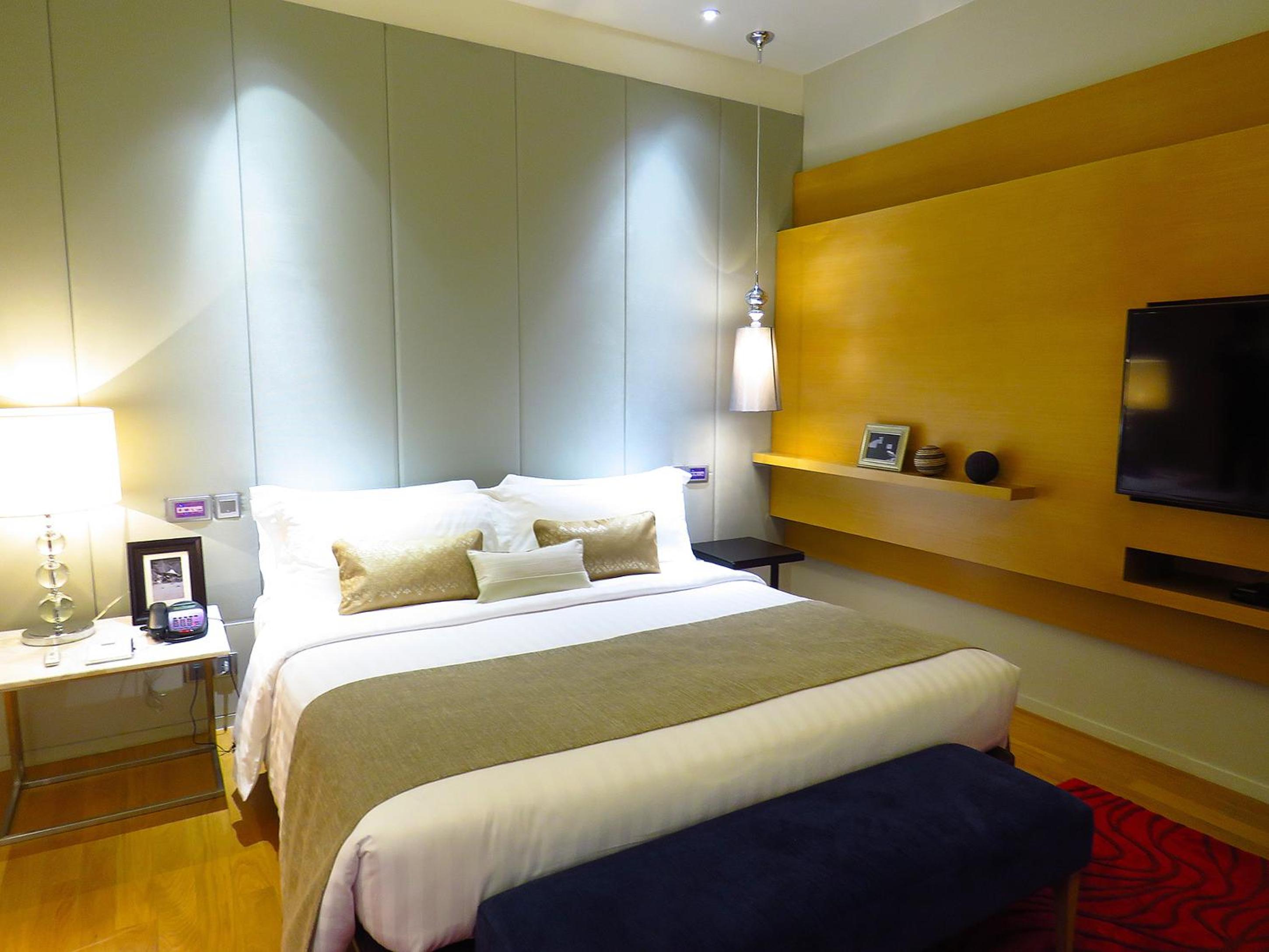Two Bedroom Suite thumbnail 5