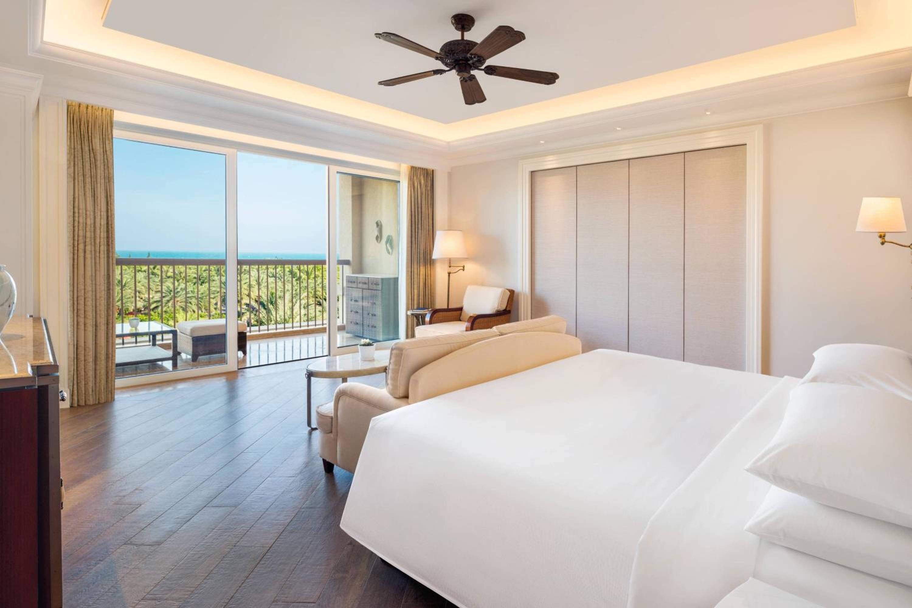 Grand Ocean View King Room - Photo 1