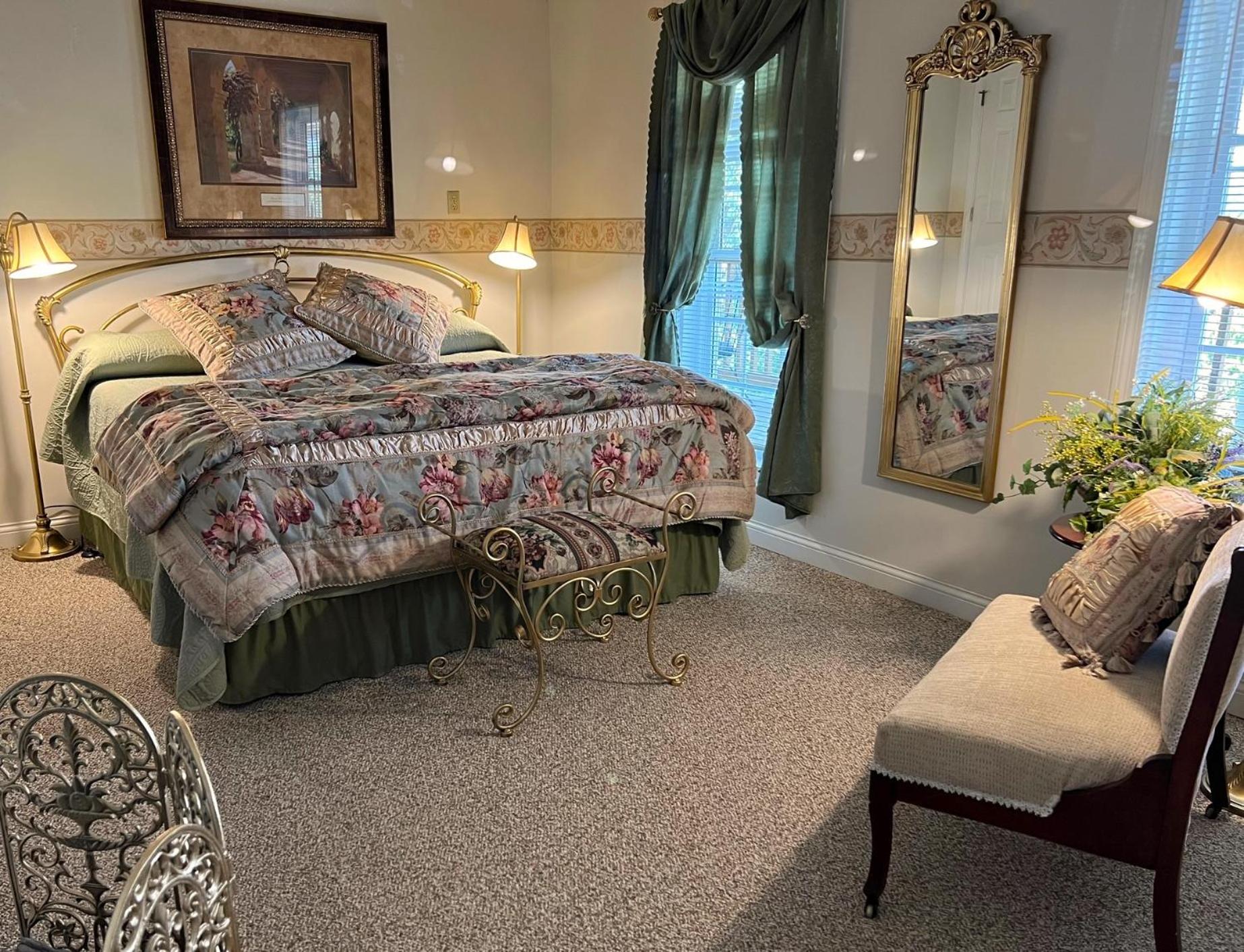 Deluxe King Room