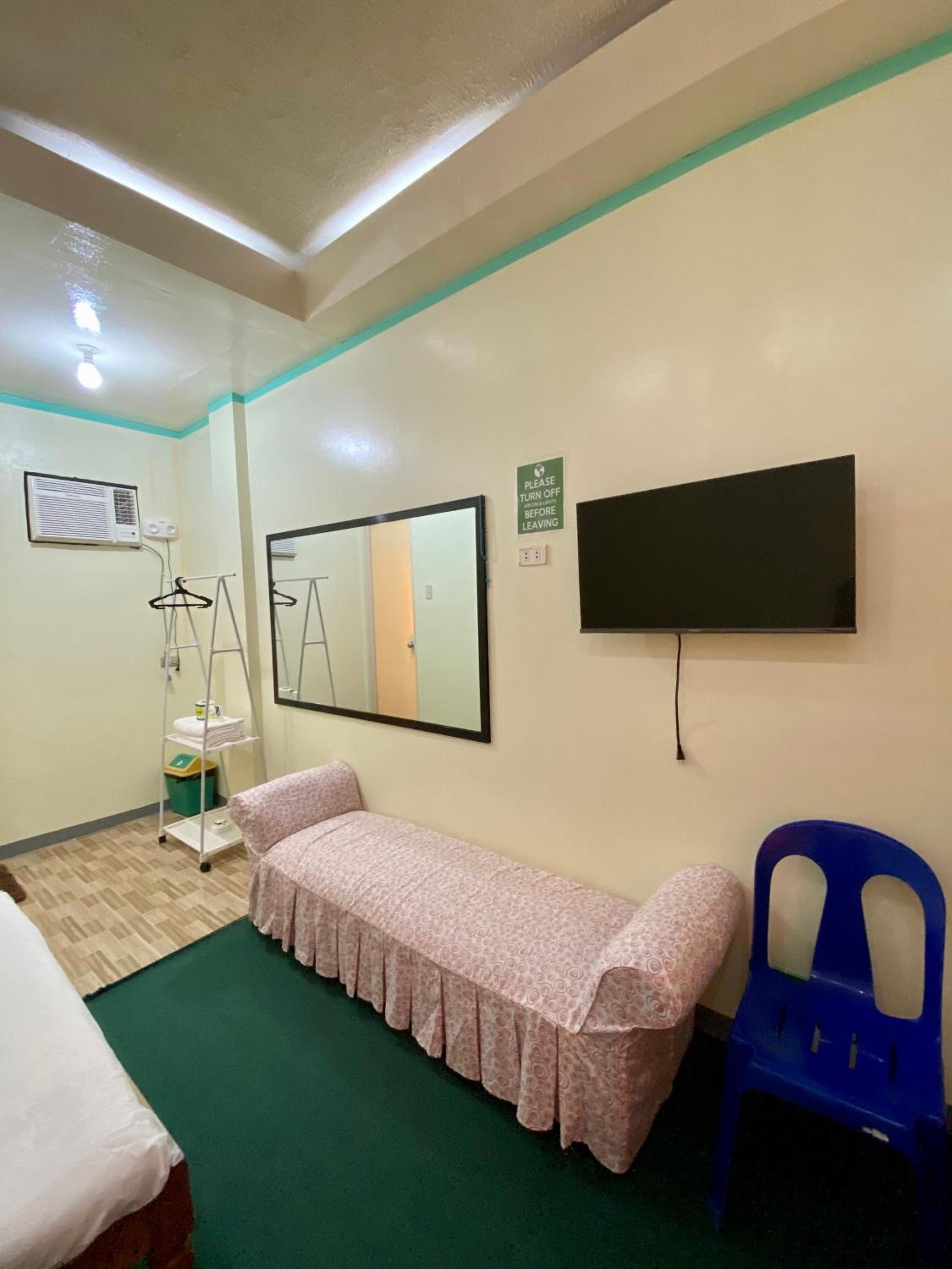 Large Double Room photo 2