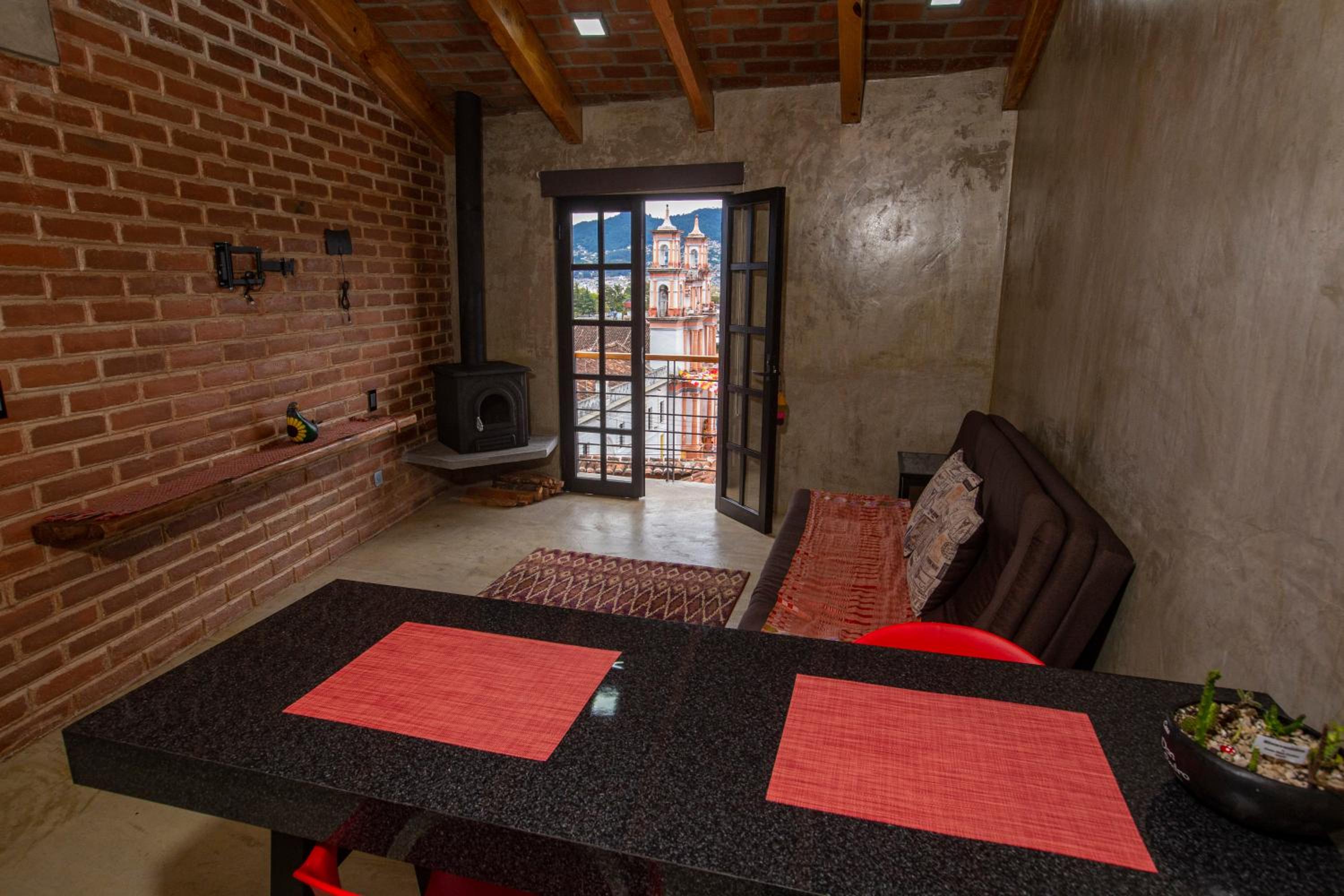 Apartment with Balcony - Photo 12