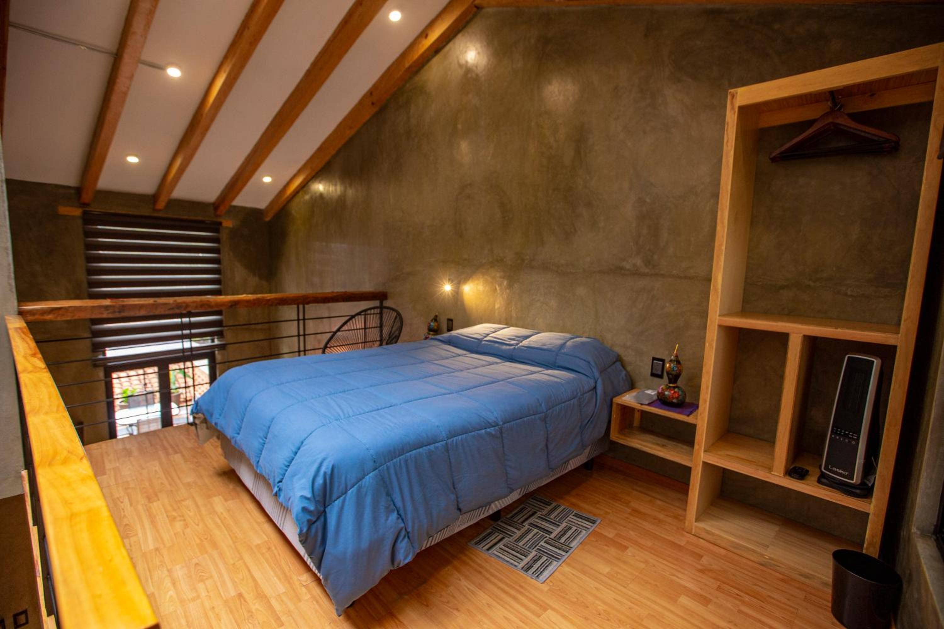 Apartment with Terrace - Photo 20