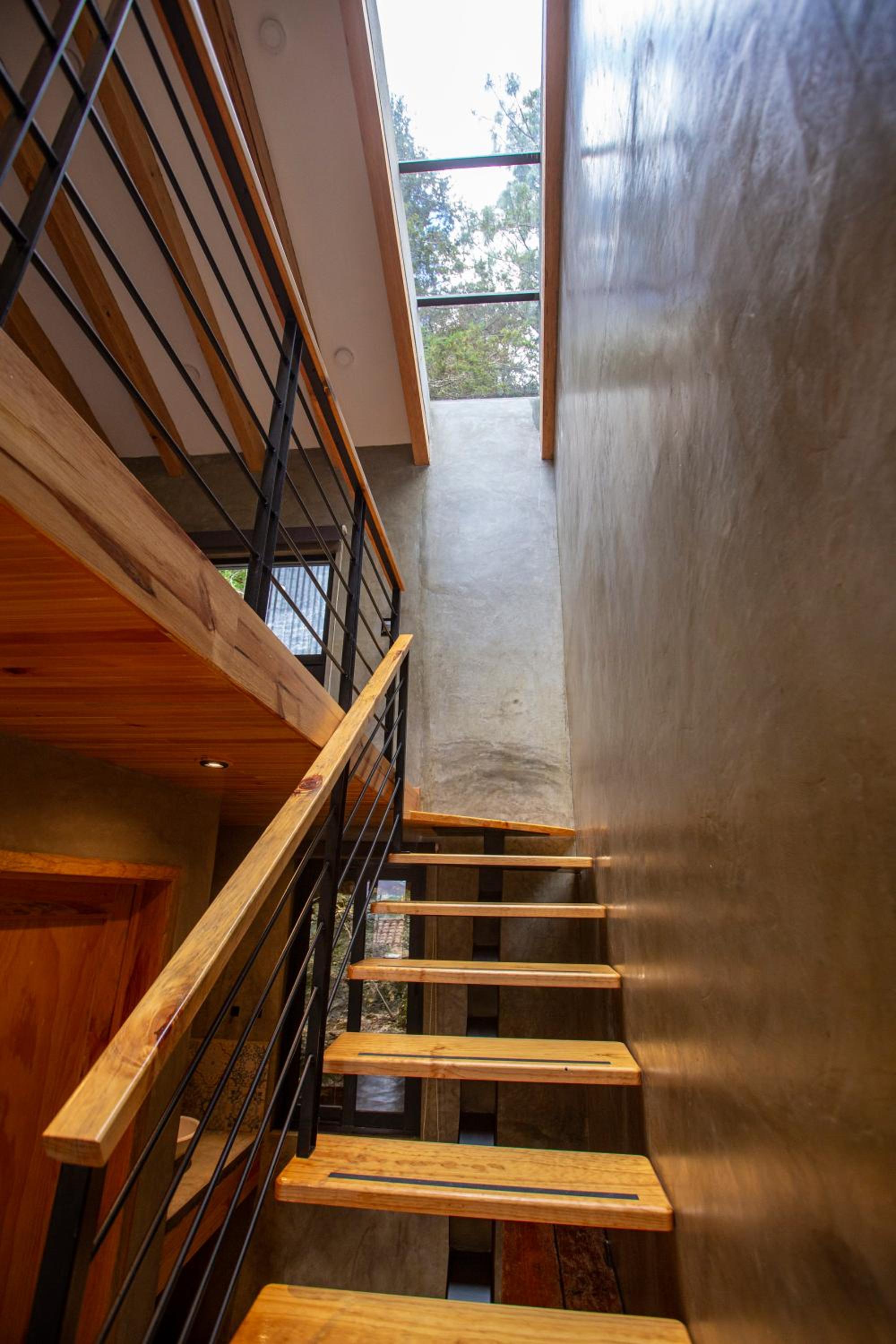 Apartment with Terrace - Photo 5