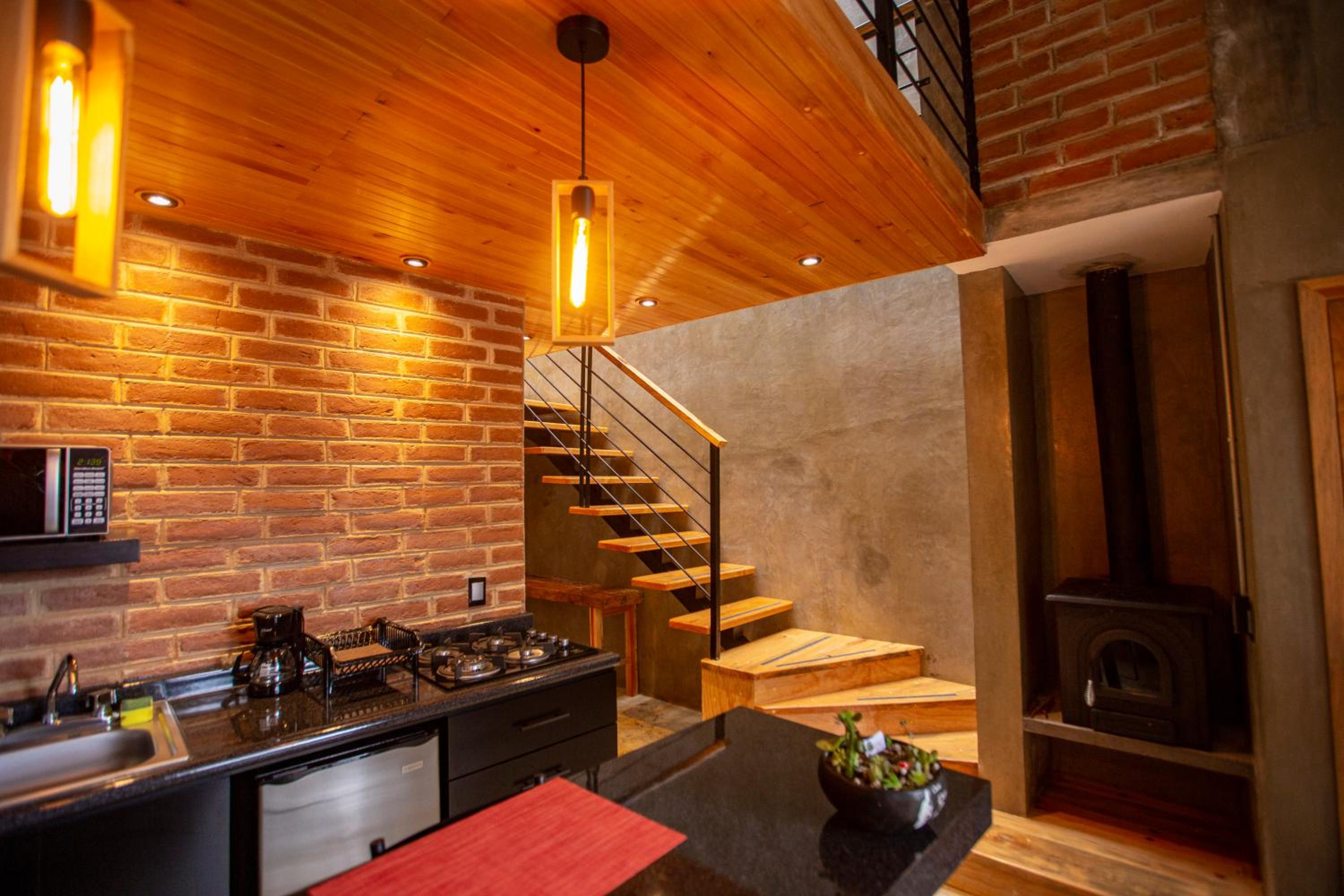 Apartment with Terrace - Photo 7