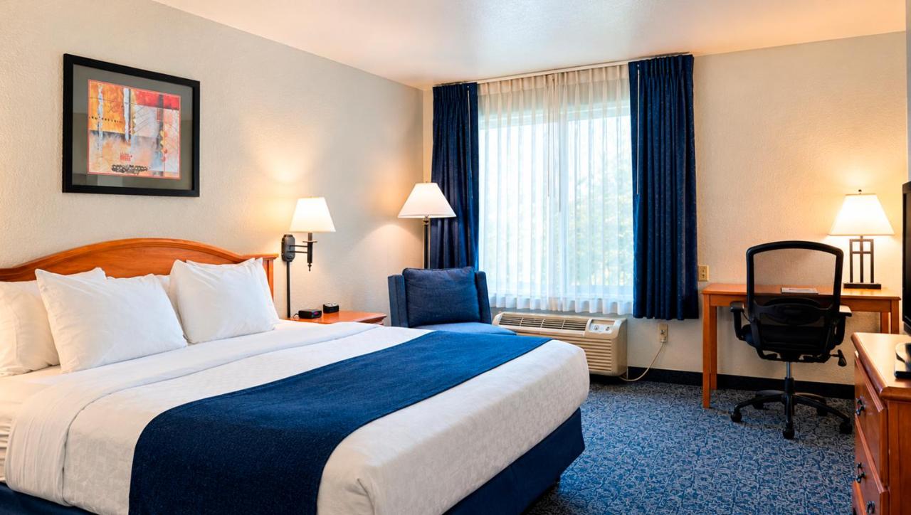 King room, Disability Access