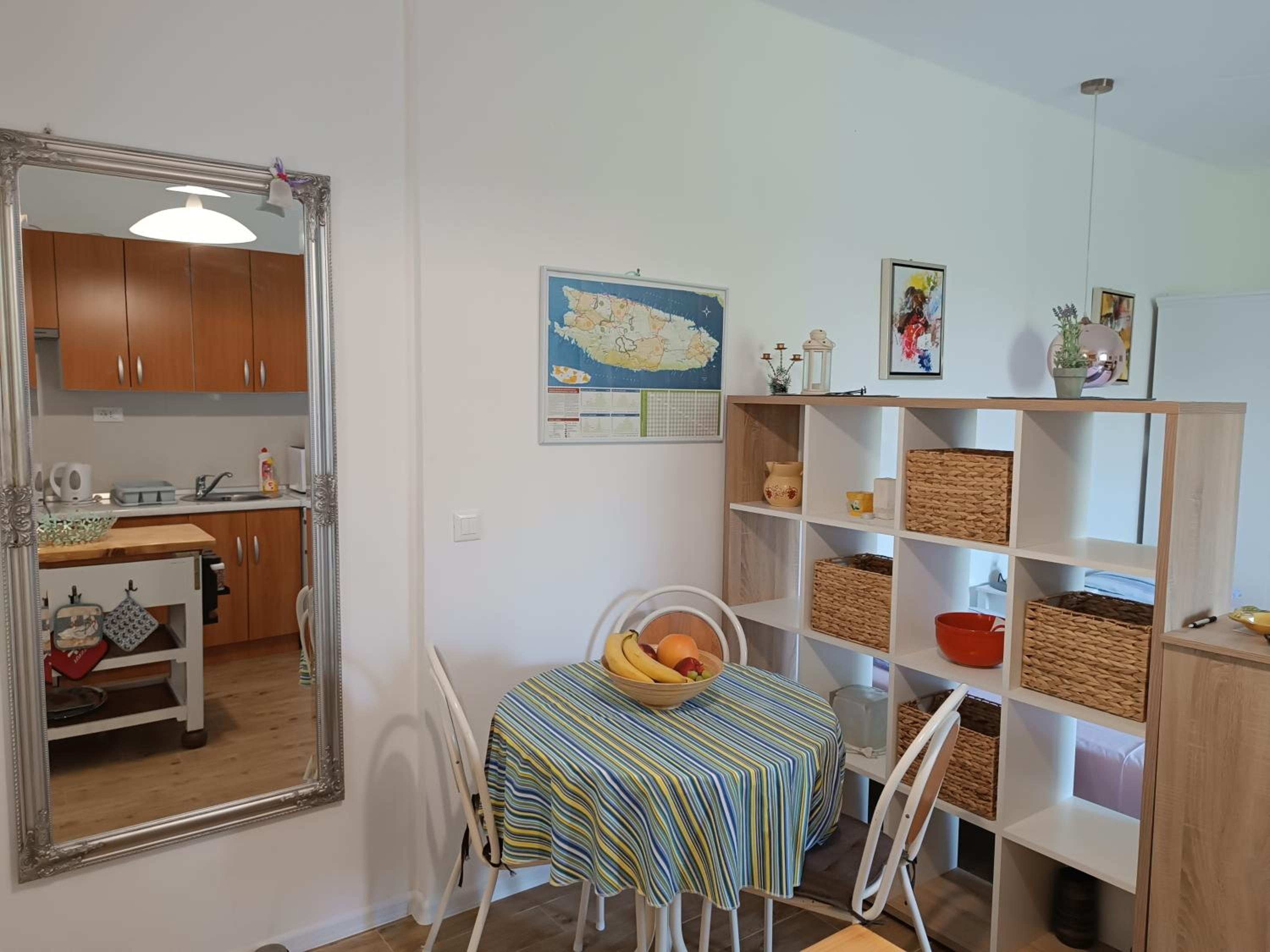 Studio Apartment photo 1