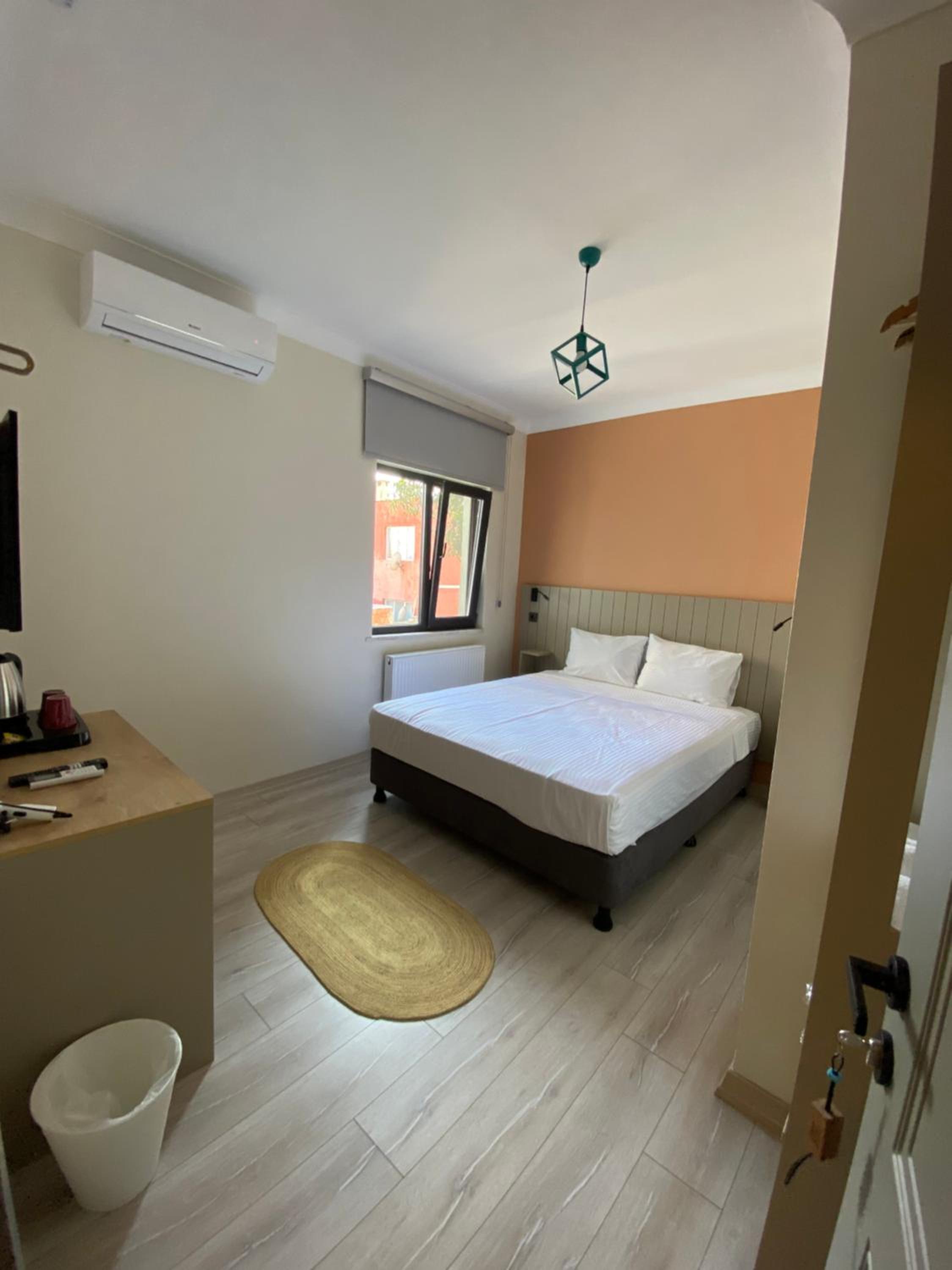 Deluxe King Room photo 1