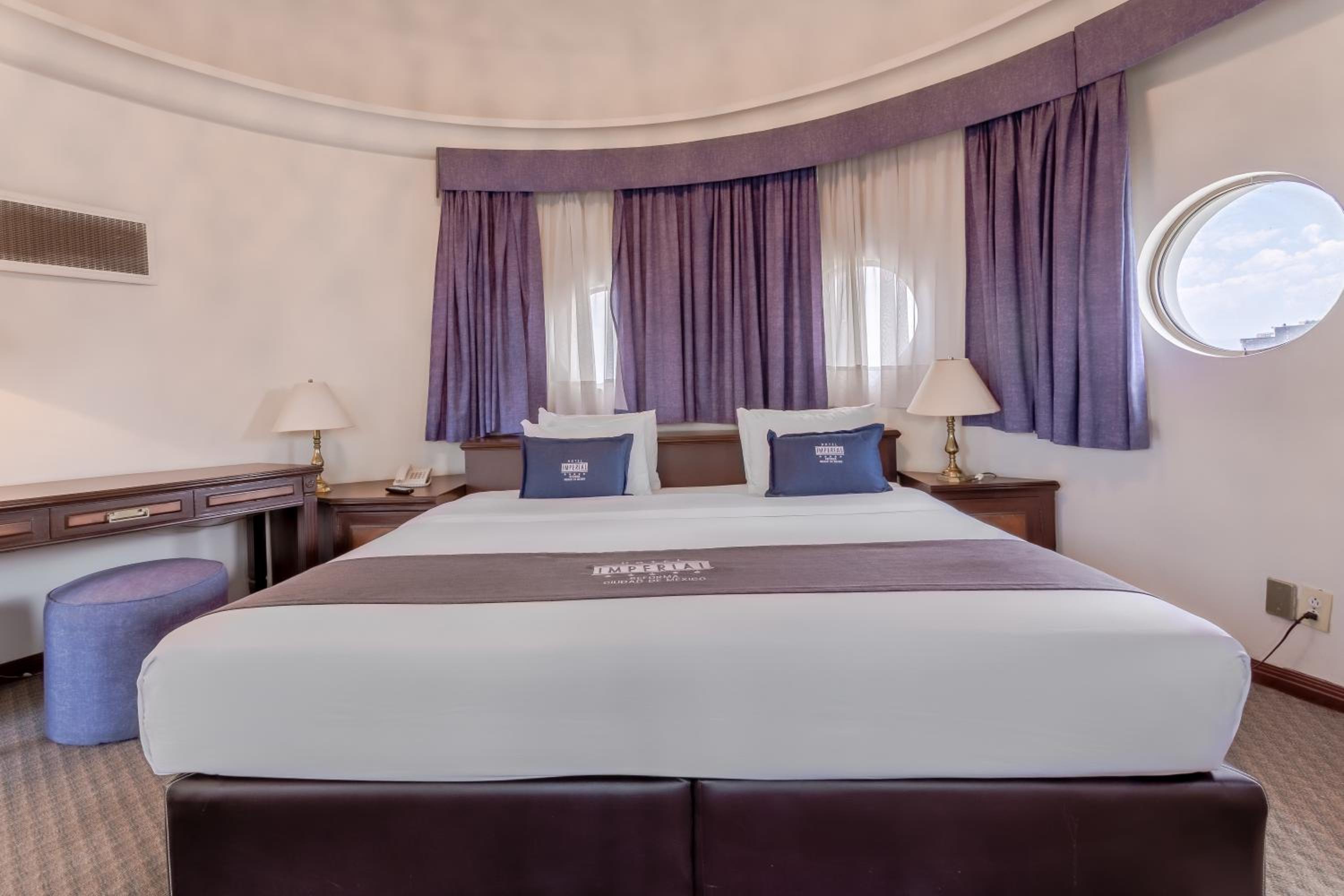 Superior Suite - Photo 8